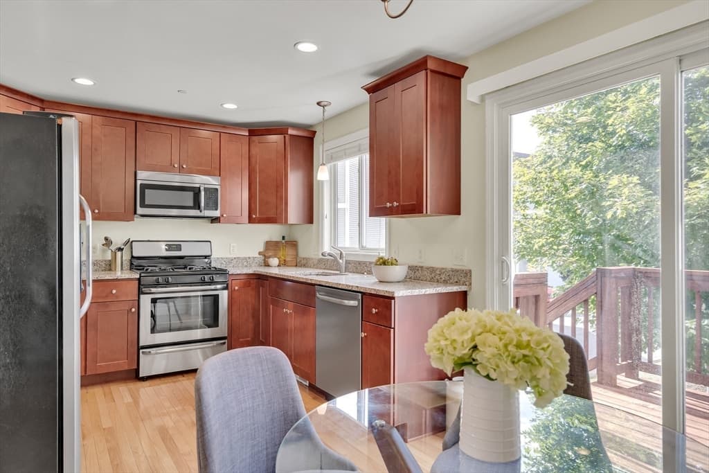 Condominium at 311 Littleton Rd # 31, Chelmsford MA 01824, Chelmsford, photo 10 of 29