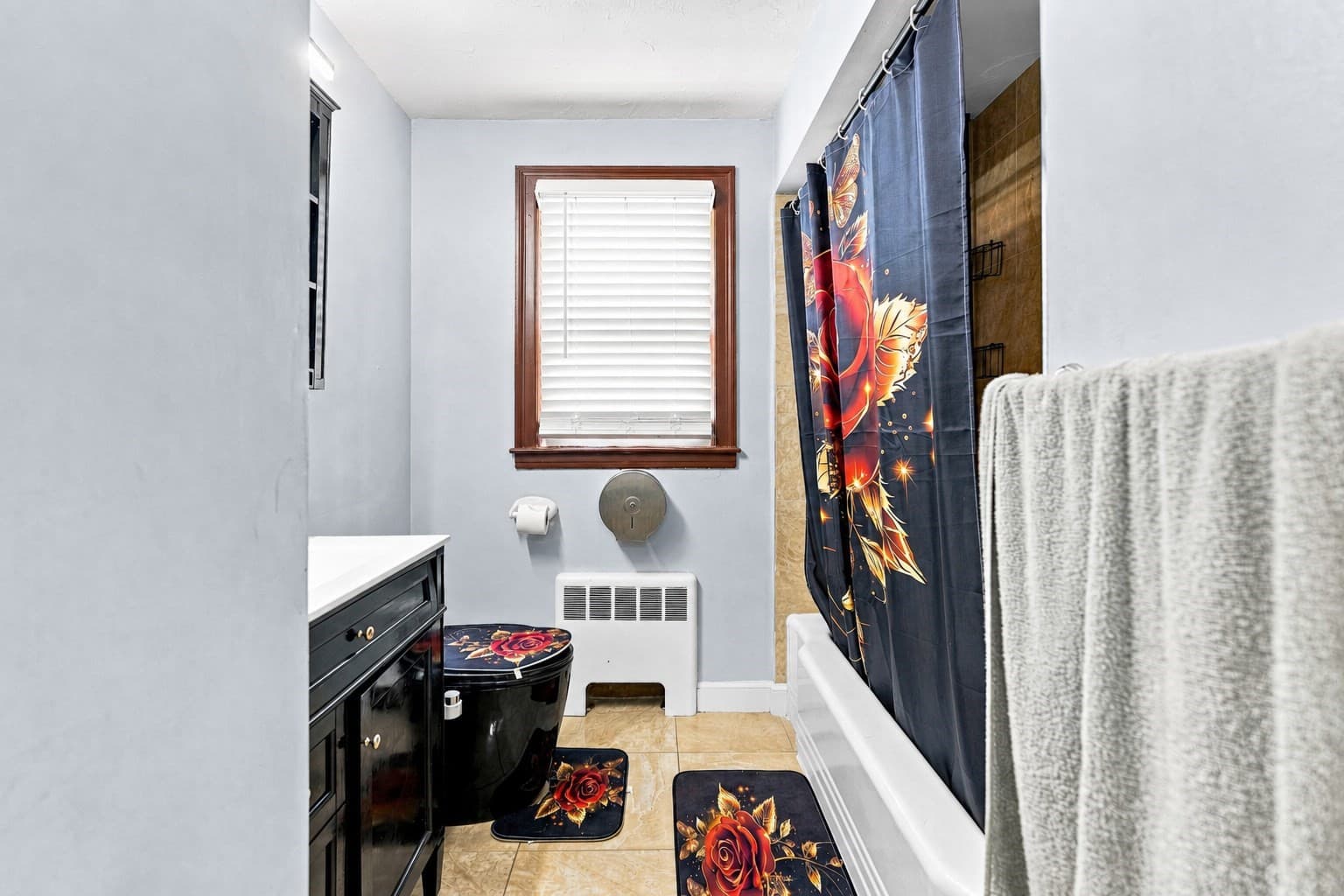 Single Family Residence at 26 Beulah St, Framingham MA 01701, Framingham, photo 22 of 34
