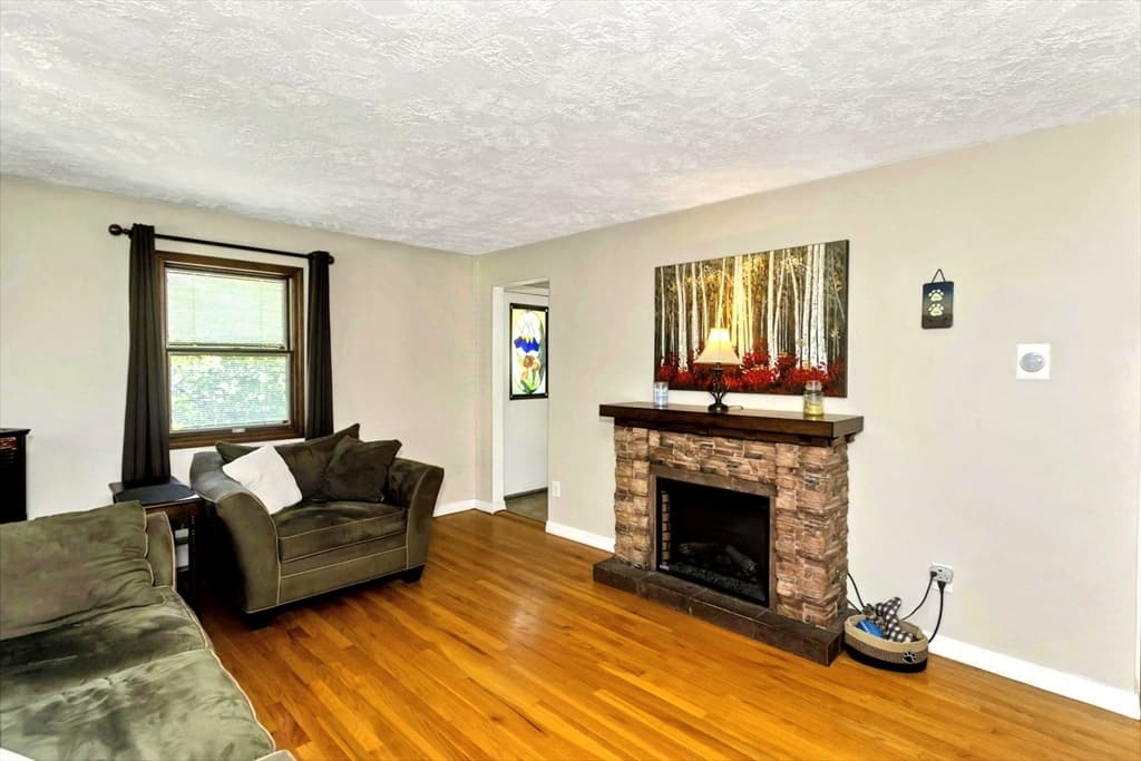 Single Family Residence at 23 Beyer Dr, Easthampton MA 01027, Easthampton, photo 6 of 25