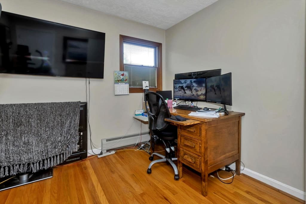Single Family Residence at 23 Beyer Dr, Easthampton MA 01027, Easthampton, photo 14 of 25