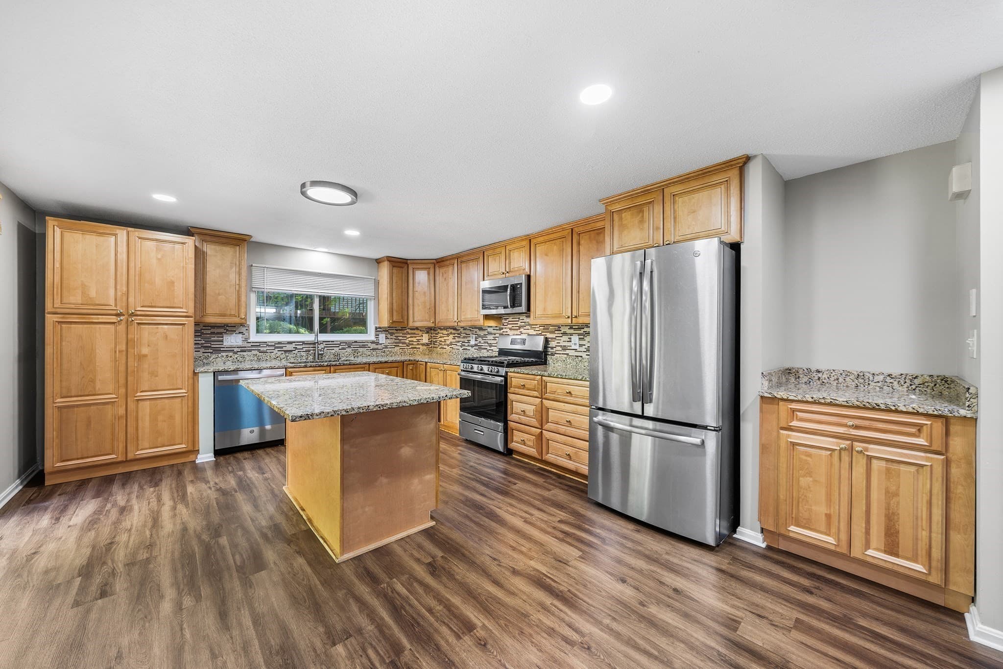 Condominium at 72 E Bluff Rd # 72, Ashland MA 01721, Ashland, photo 13 of 42