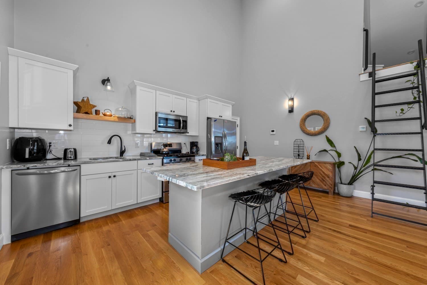 Condominium at 60 Hermon St # 3, Winthrop MA 02152, Winthrop, photo 4 of 12