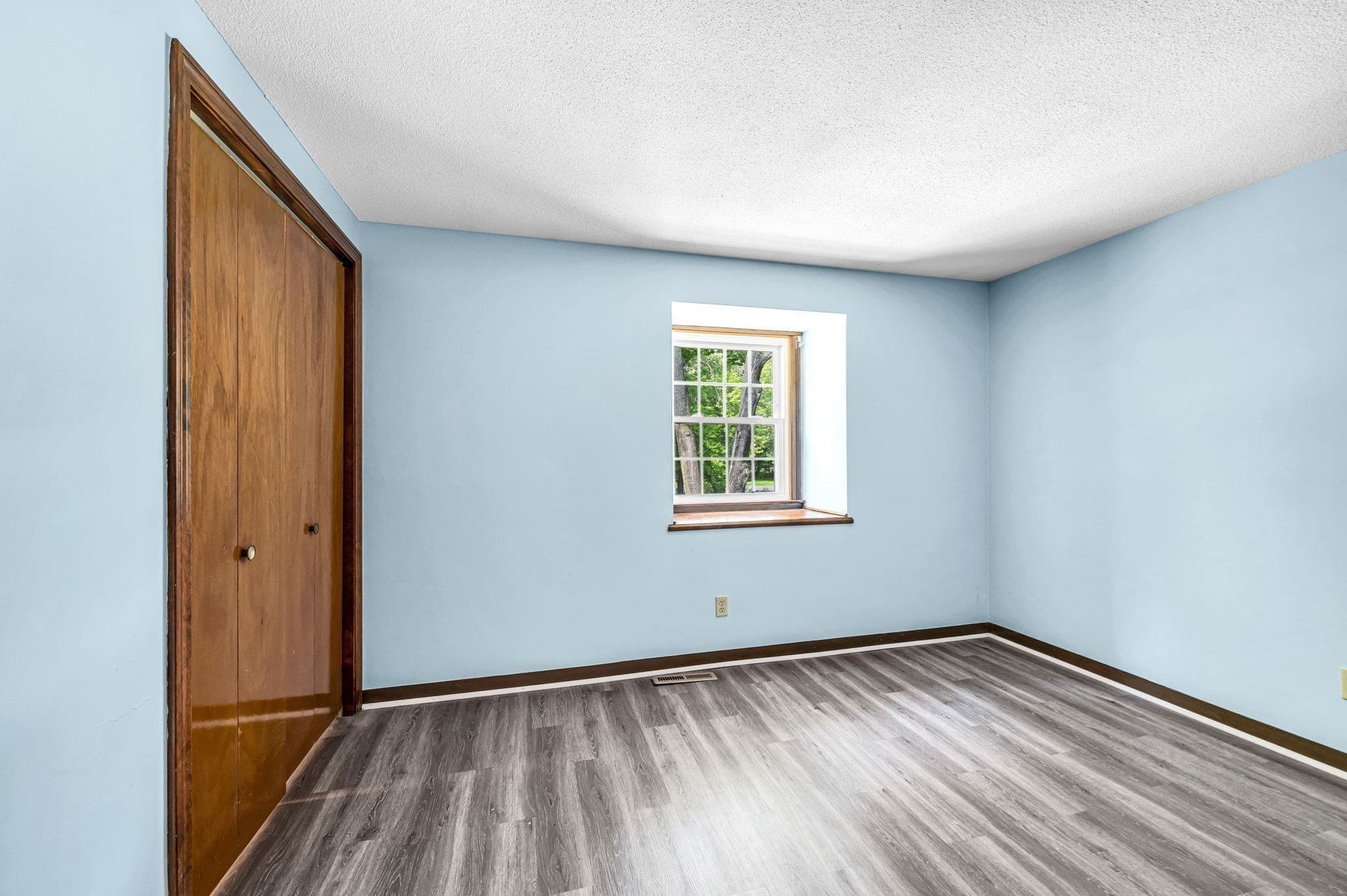 Condominium at 16 Corey Colonial # 16, Agawam MA 01001, Agawam, photo 17 of 37