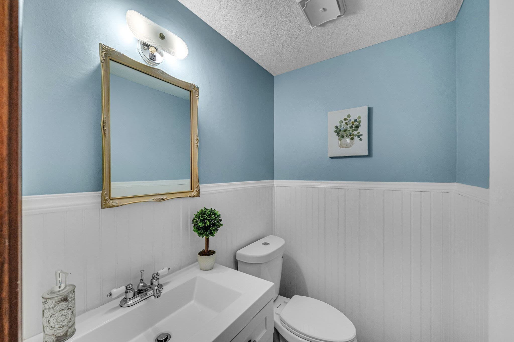 Condominium at 16 Corey Colonial # 16, Agawam MA 01001, Agawam, photo 12 of 37