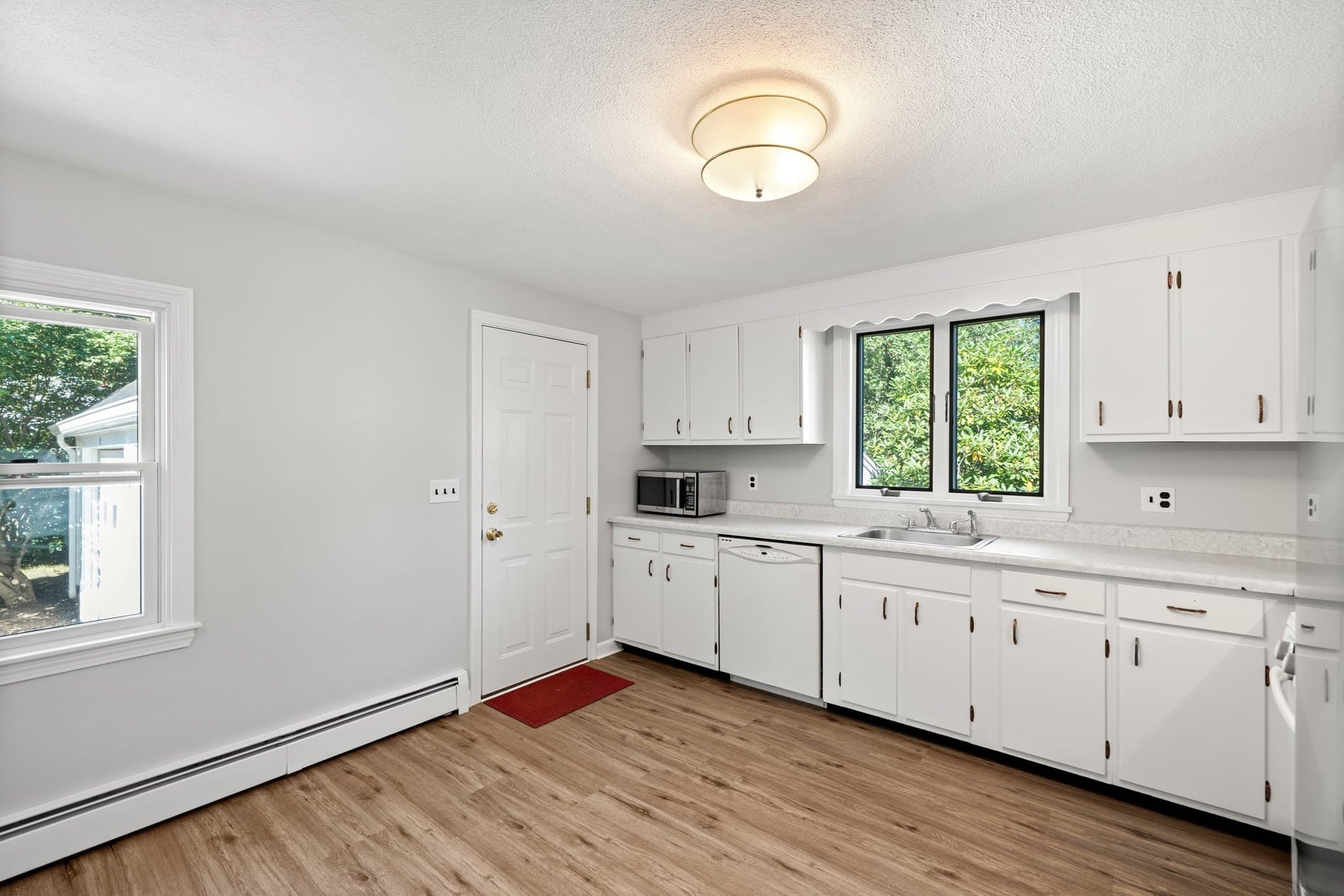 Single Family Residence at 31 Homestead Circle, Hamilton MA 01982, Hamilton, photo 7 of 39