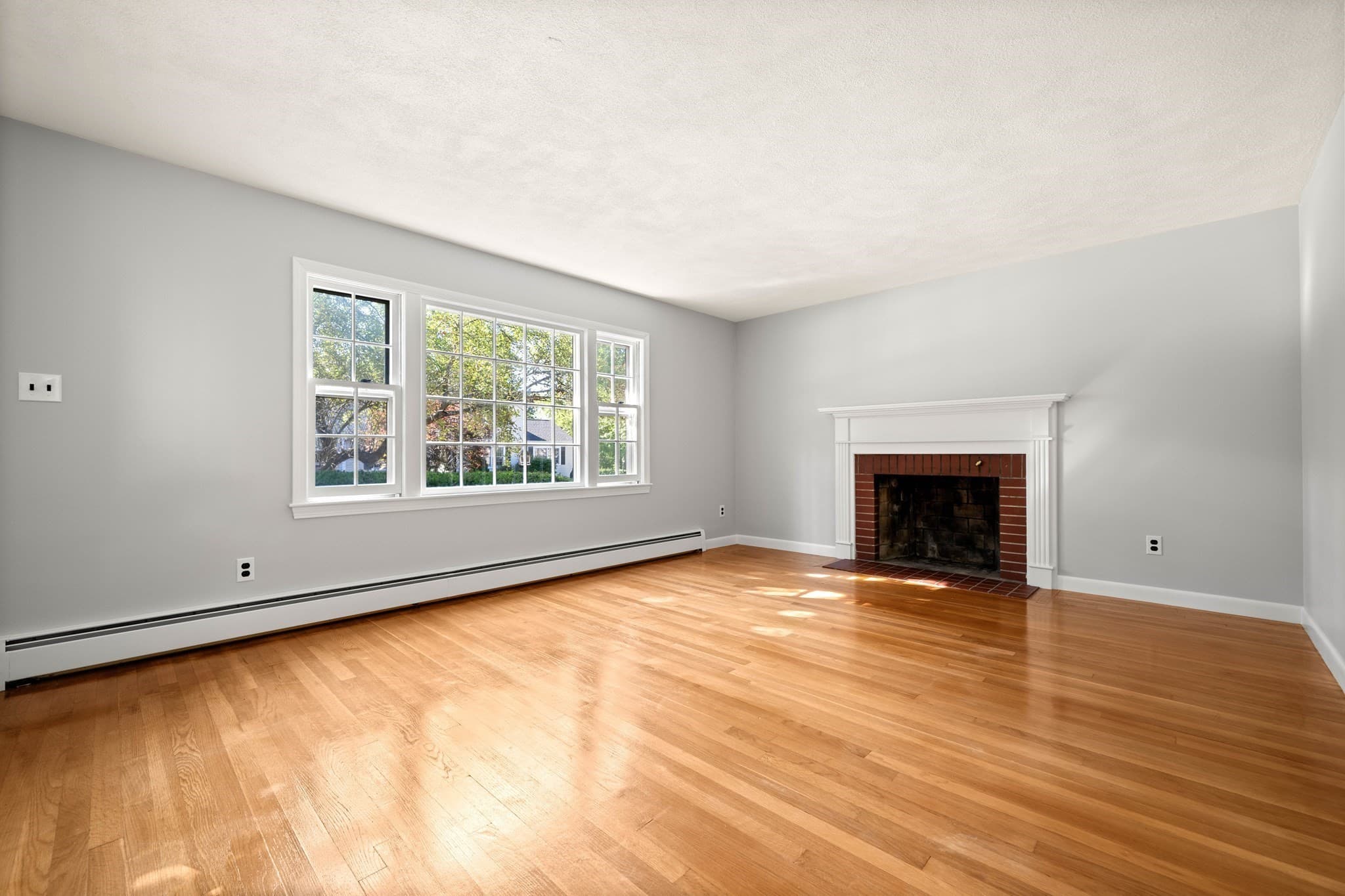 Single Family Residence at 31 Homestead Circle, Hamilton MA 01982, Hamilton, photo 9 of 39