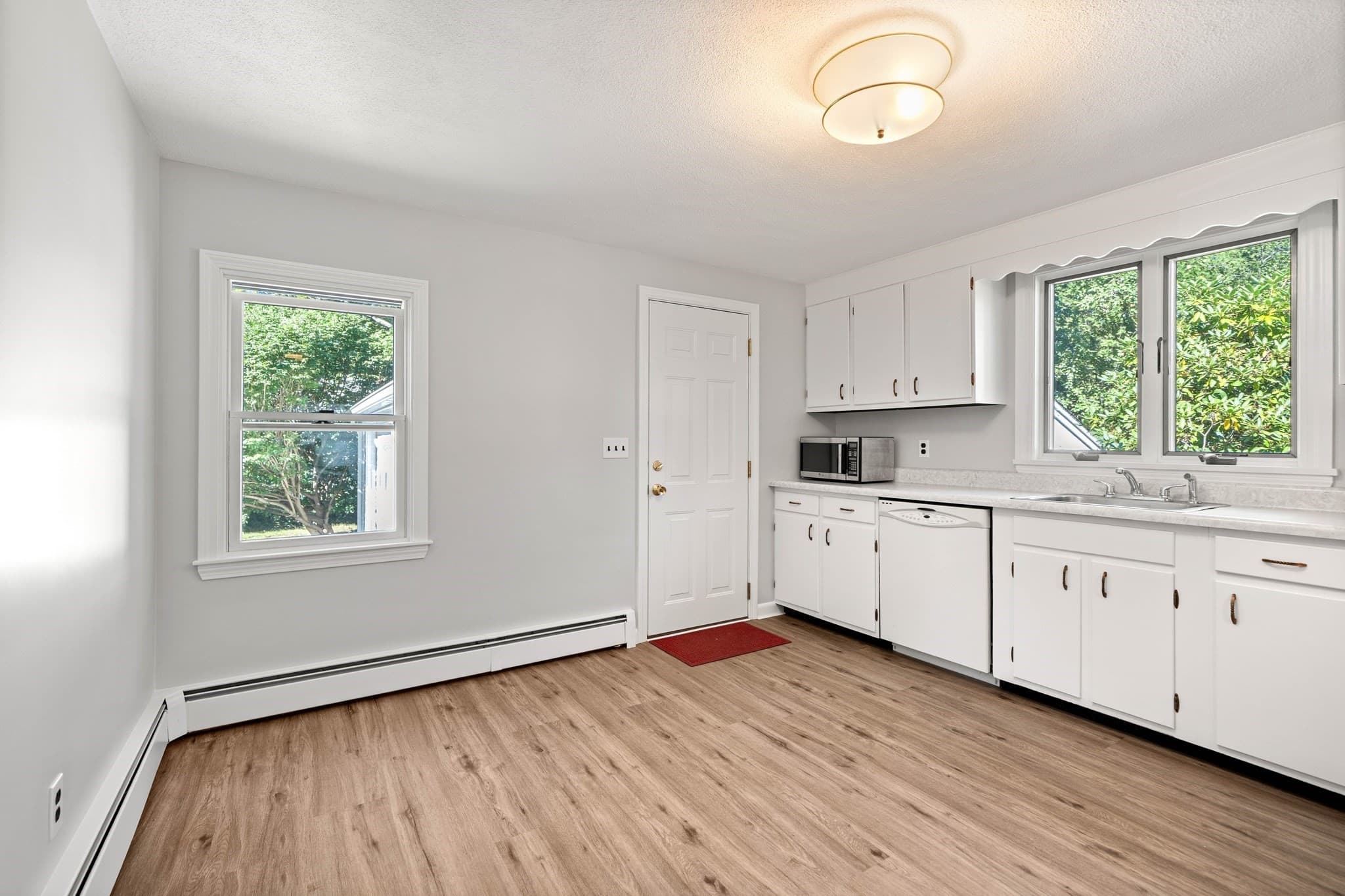 Single Family Residence at 31 Homestead Circle, Hamilton MA 01982, Hamilton, photo 8 of 39