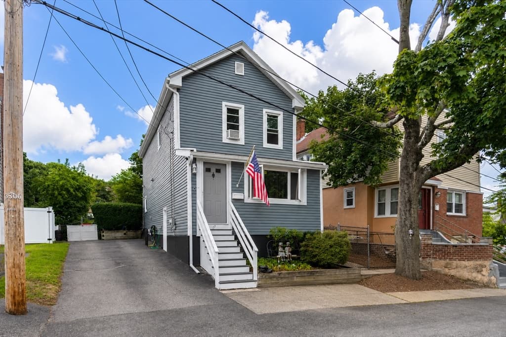 17 Cobb St, Medford MA 02155