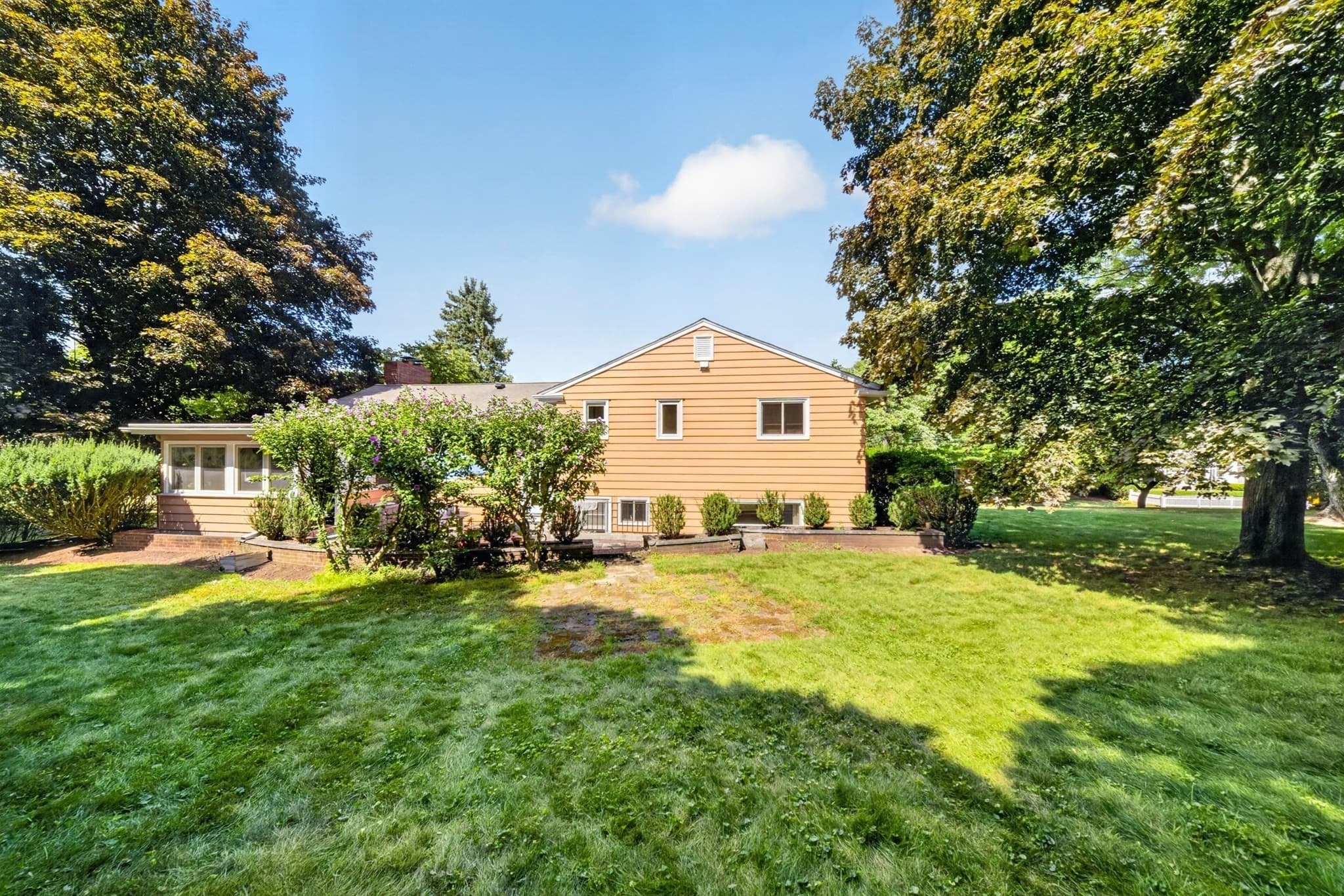 Single Family Residence at 184 Concord Ave, Lexington MA 02421, Lexington, photo 2 of 39