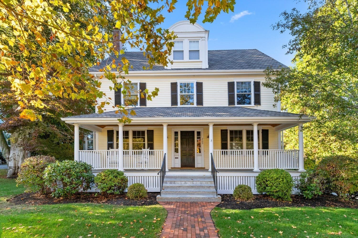 209 Waltham St, Lexington MA 02421