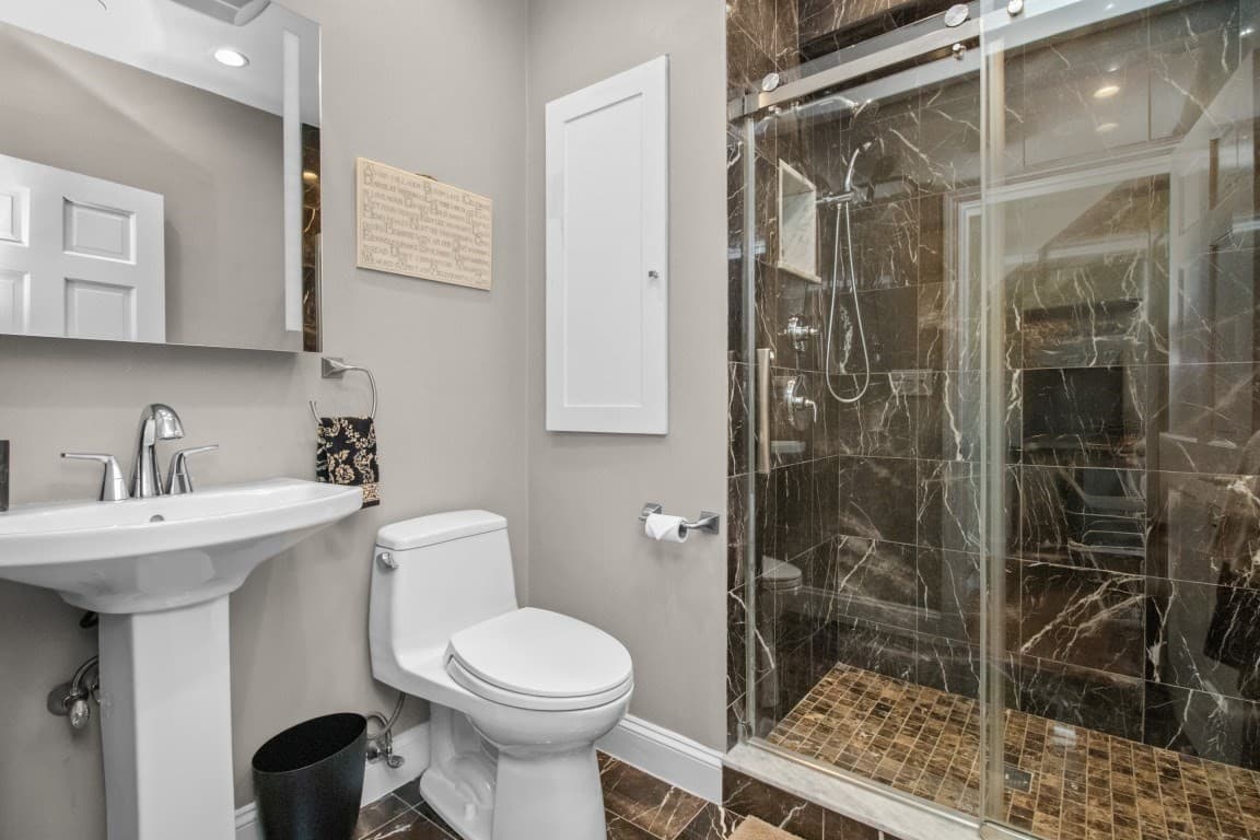 Condominium at 1 Cutter Ln # 1, Quincy MA 02171, Quincy, photo 27 of 42