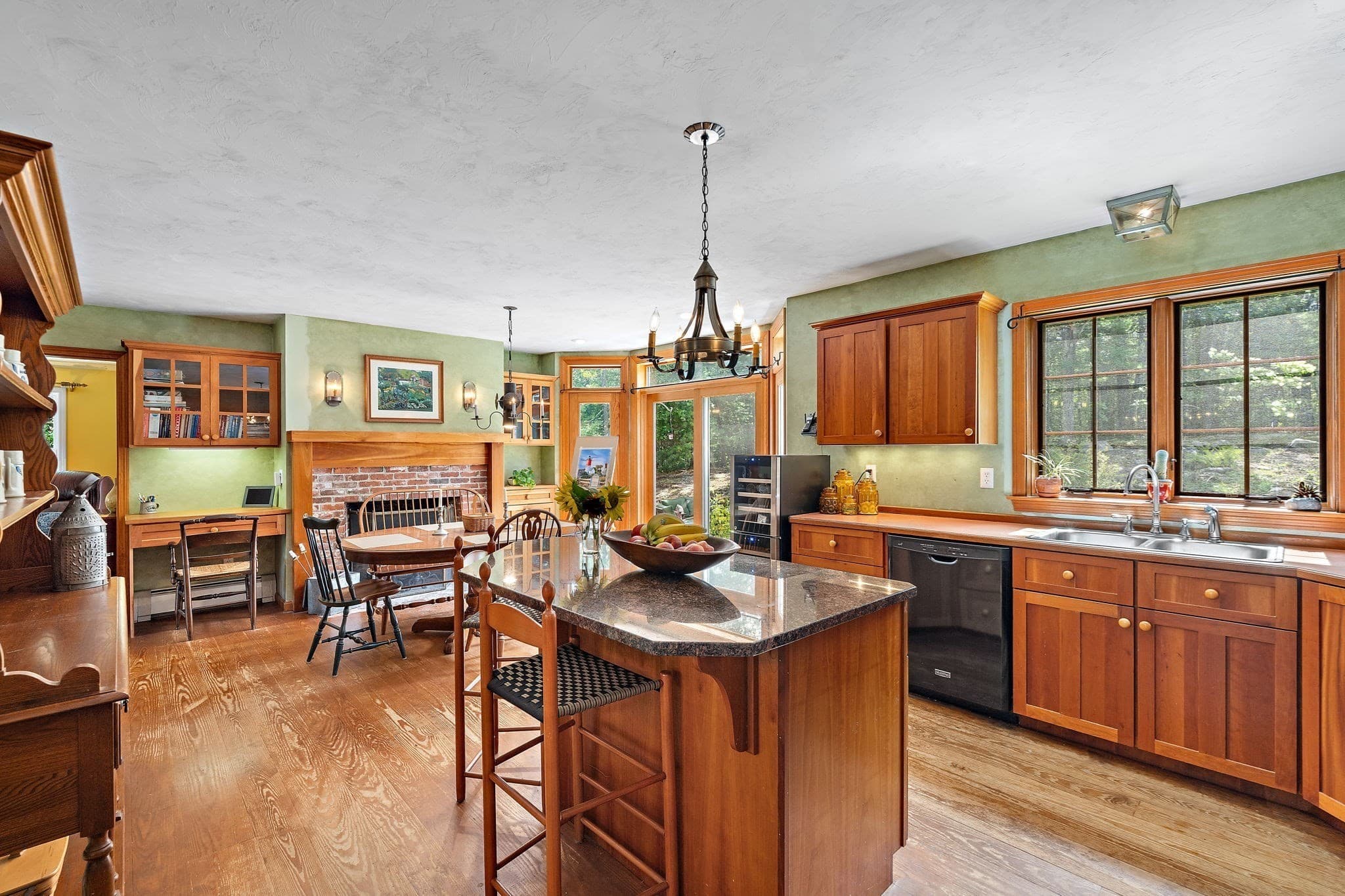 Single Family Residence at 17 Hillside Drive, Townsend MA 01469, Townsend, photo 18 of 42