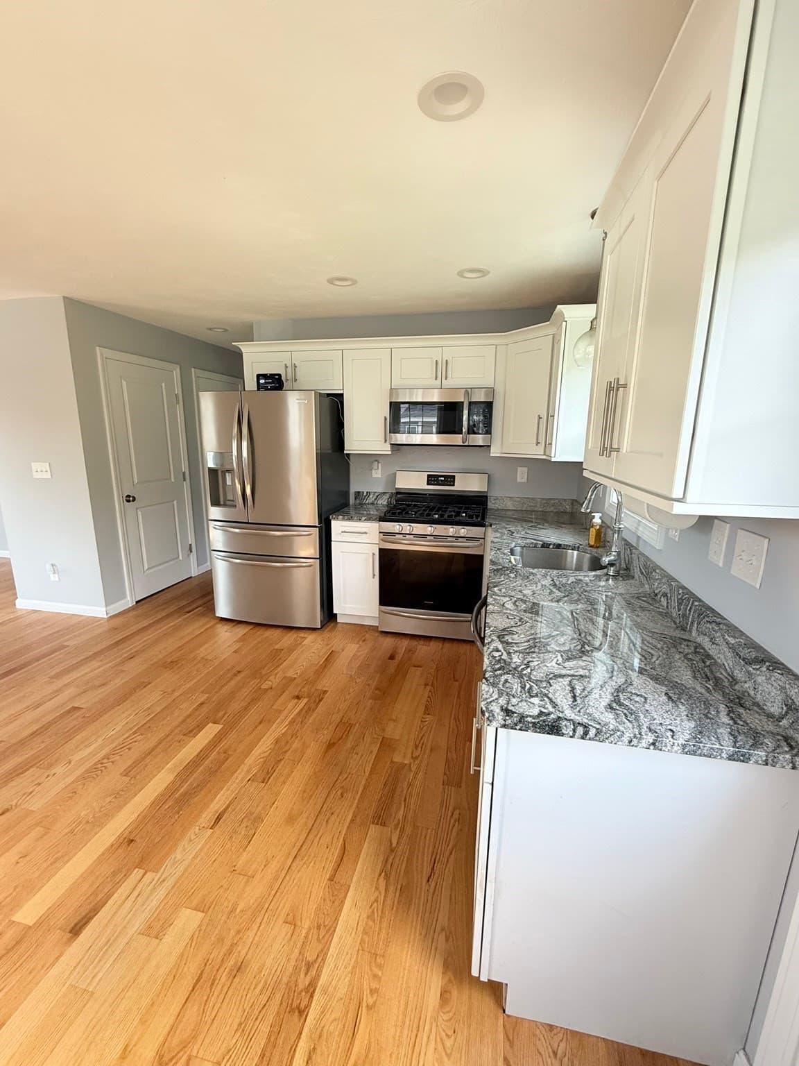 Condominium at 85 Riley Rd # 115, Tyngsborough MA 01879, Tyngsborough, photo 7 of 26