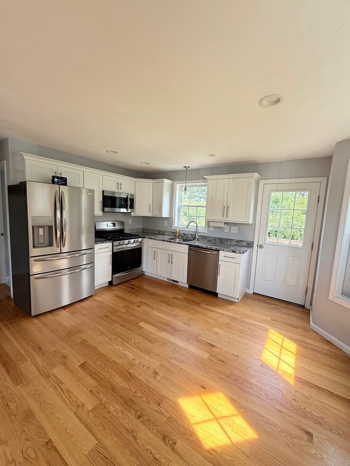 Condominium at 85 Riley Rd # 115, Tyngsborough MA 01879, Tyngsborough, photo 5 of 26