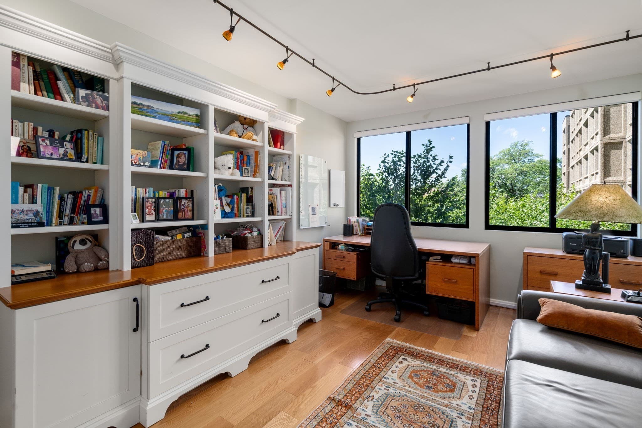 Condominium at 1731 Beacon Street # 402, Brookline MA 02445, Brookline, photo 15 of 24