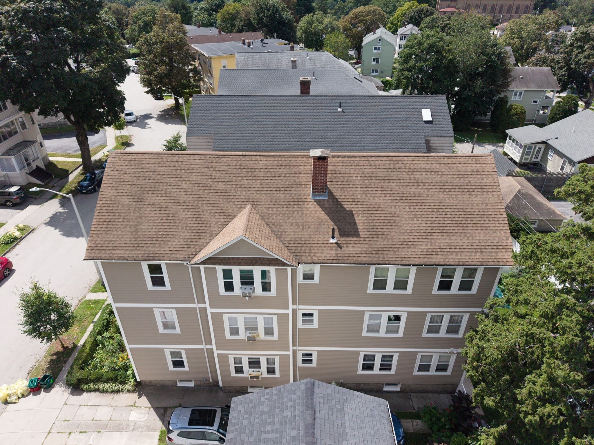3 Family at 87 Fairfax Rd, Worcester MA 01610, Worcester, photo 3 of 33