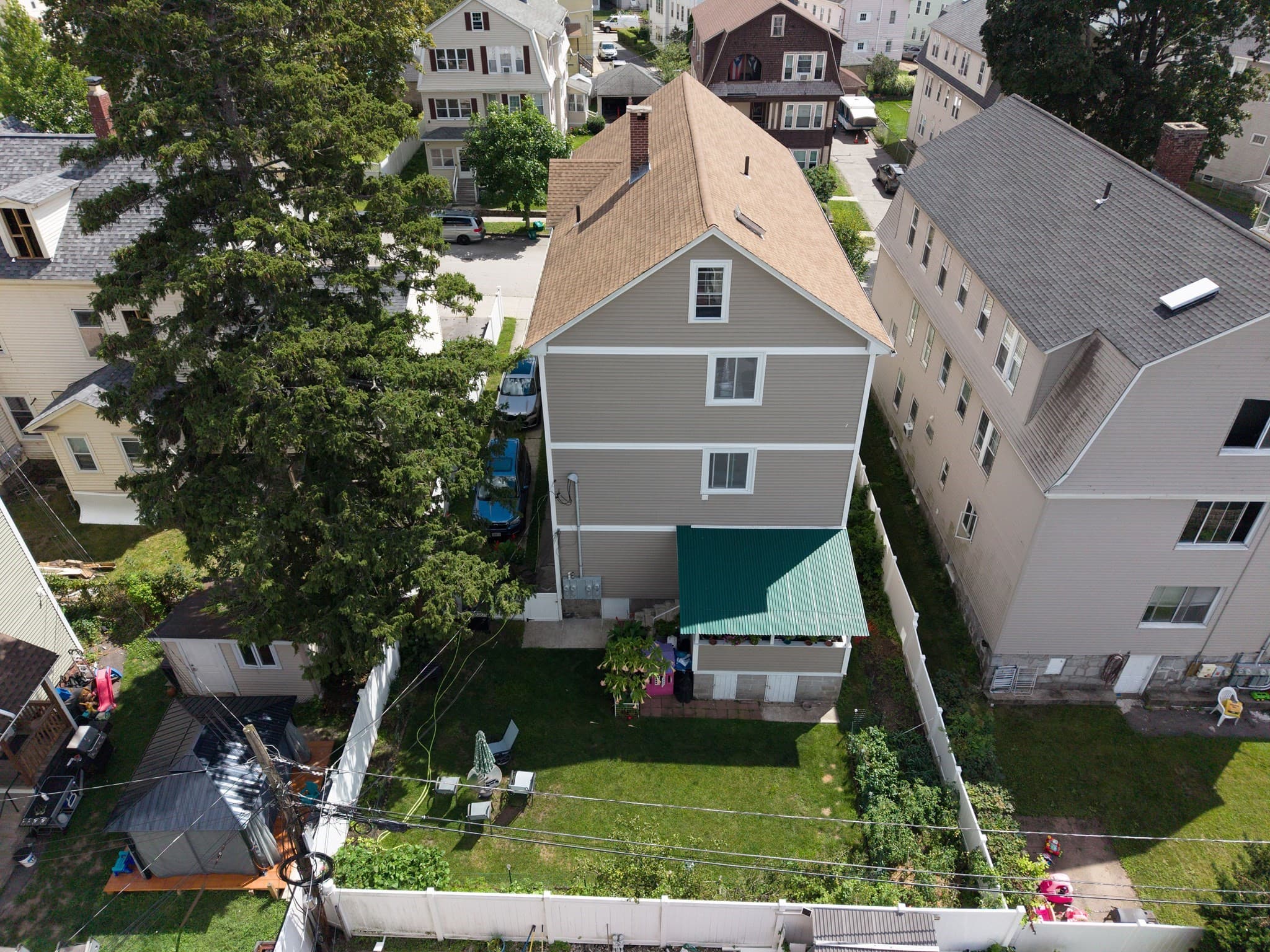 3 Family at 87 Fairfax Rd, Worcester MA 01610, Worcester, photo 4 of 33