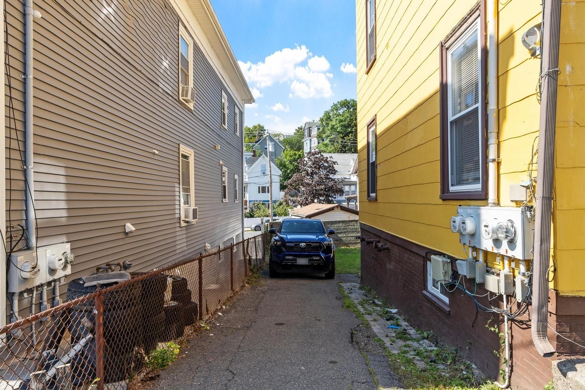 3 Family at 107 Hollingsworth St, Lynn MA 01902, Lynn, photo 5 of 34