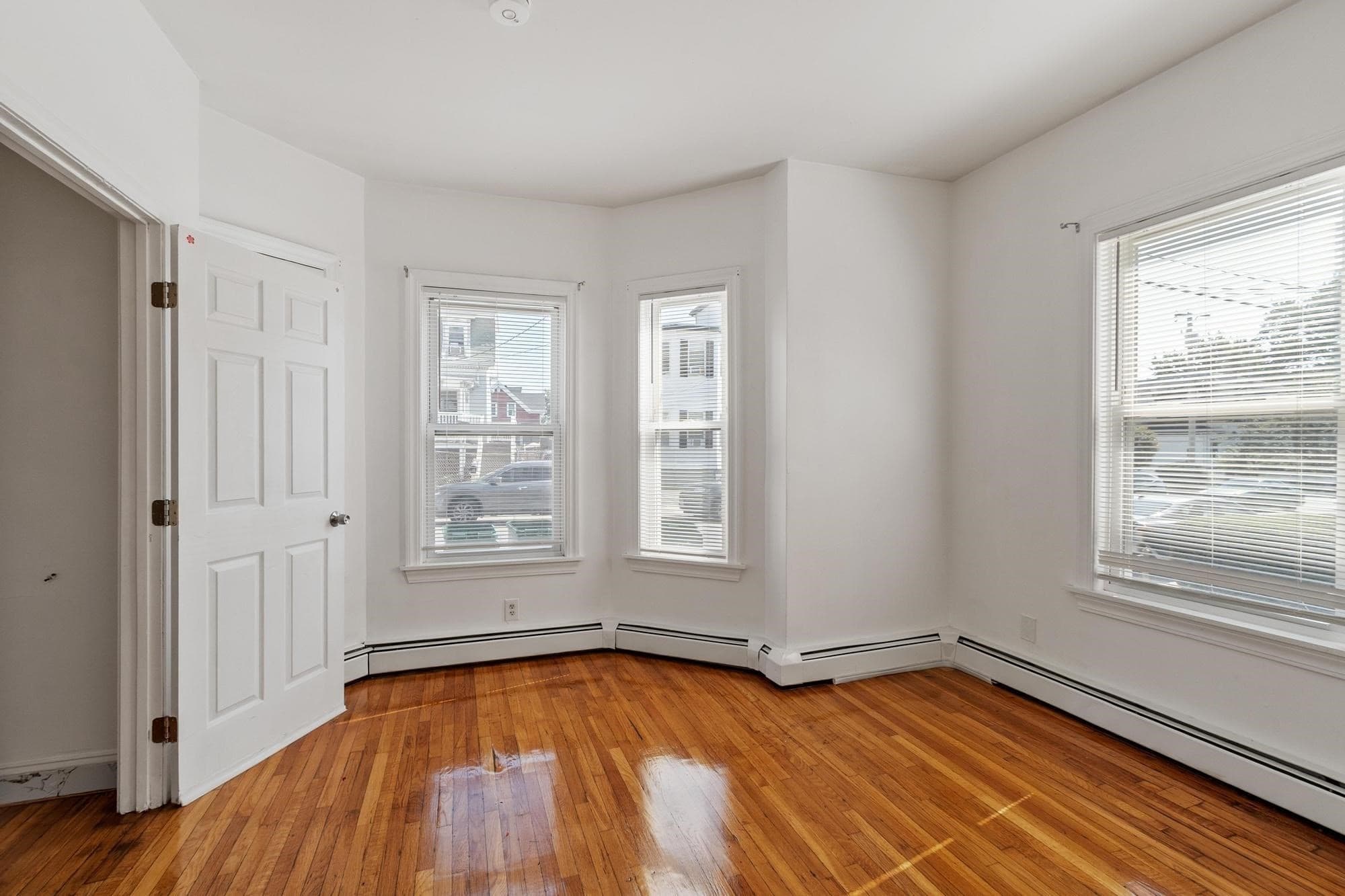 3 Family at 107 Hollingsworth St, Lynn MA 01902, Lynn, photo 15 of 34