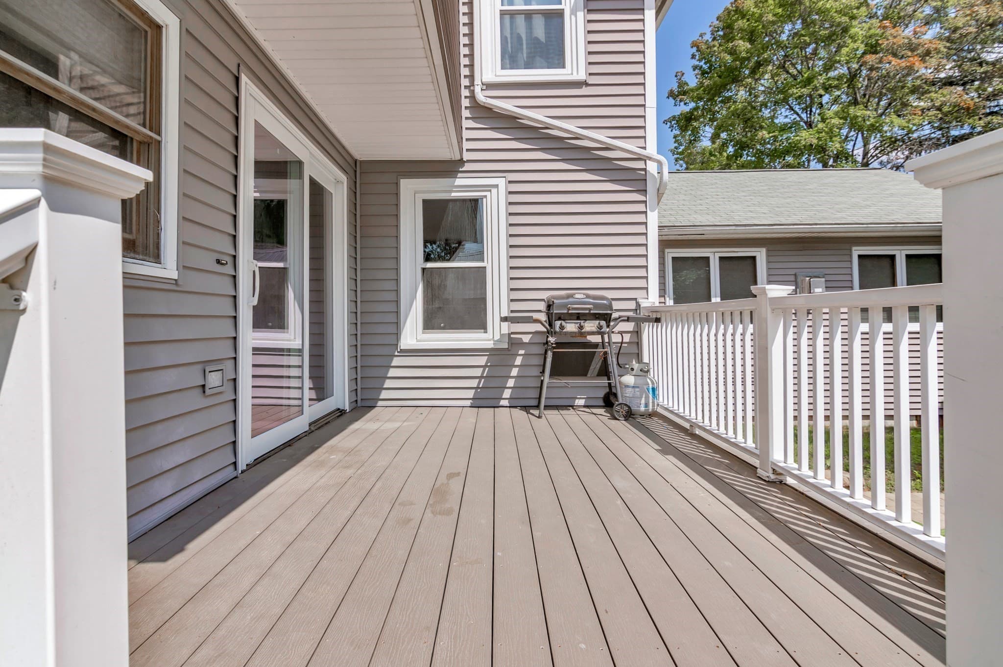 Single Family Residence at 162 Main Street, Plaistow NH 03865, Plaistow, photo 6 of 42