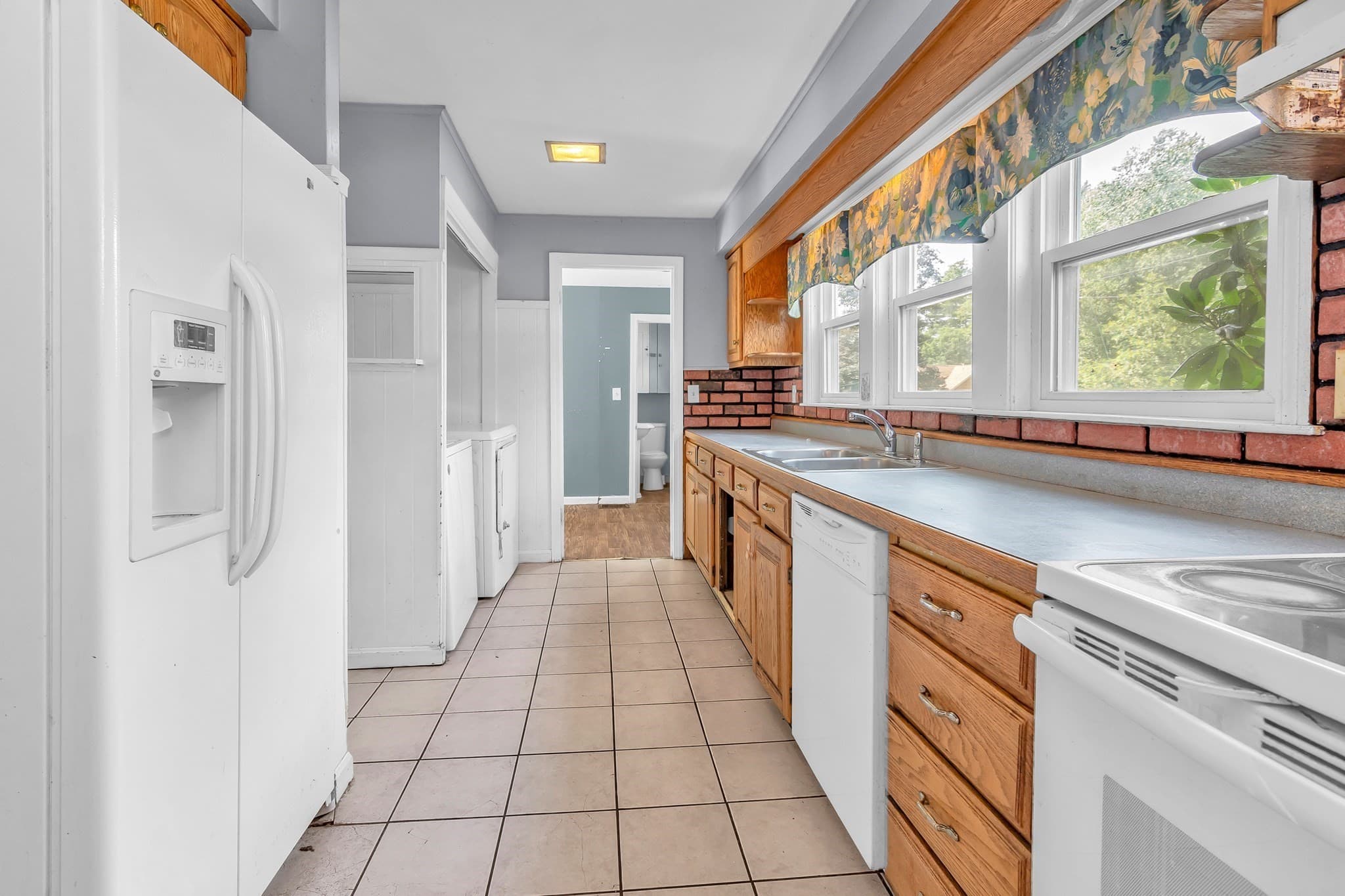 Single Family Residence at 162 Main Street, Plaistow NH 03865, Plaistow, photo 14 of 42