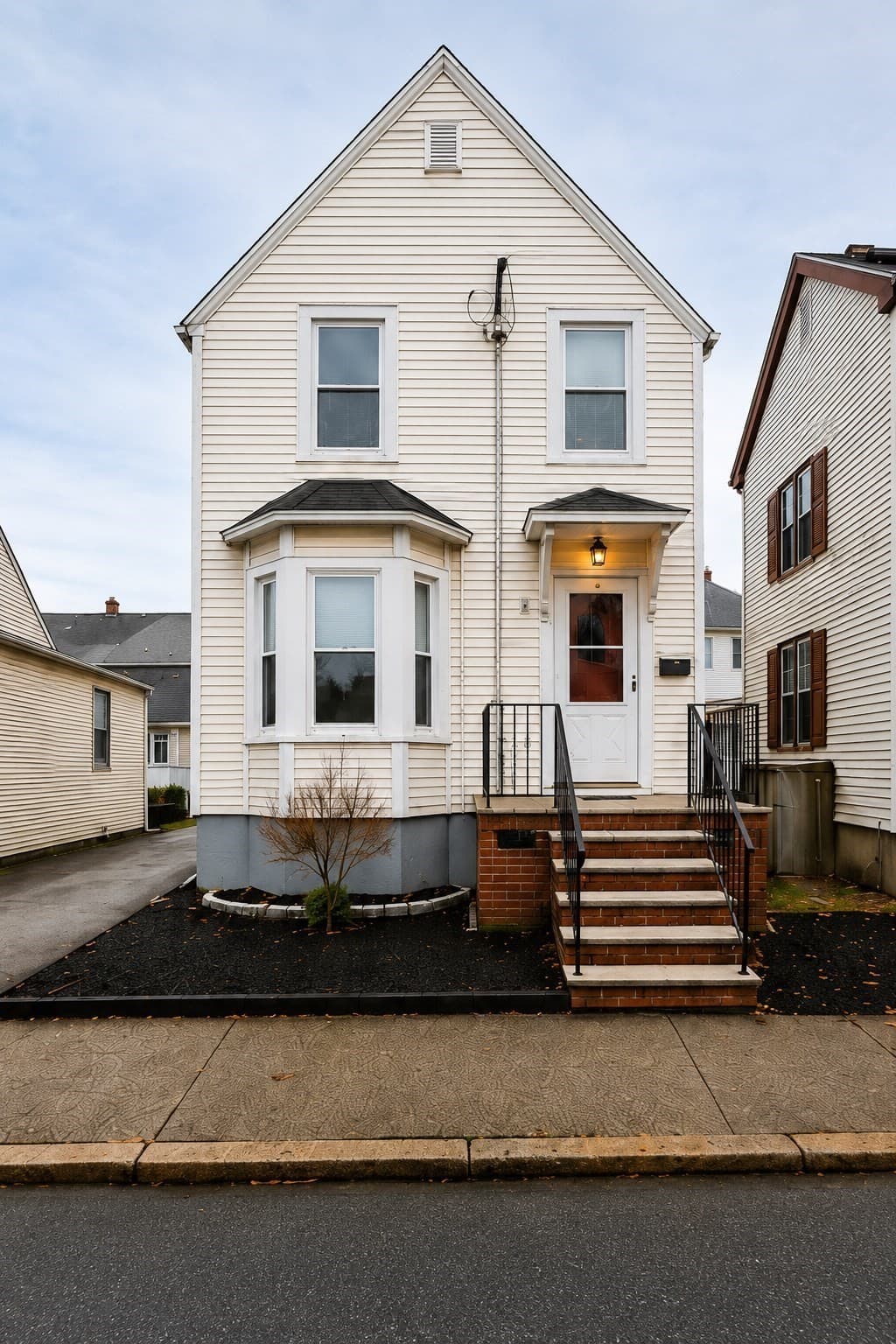 28 Everett St # 0, Woburn MA 01801