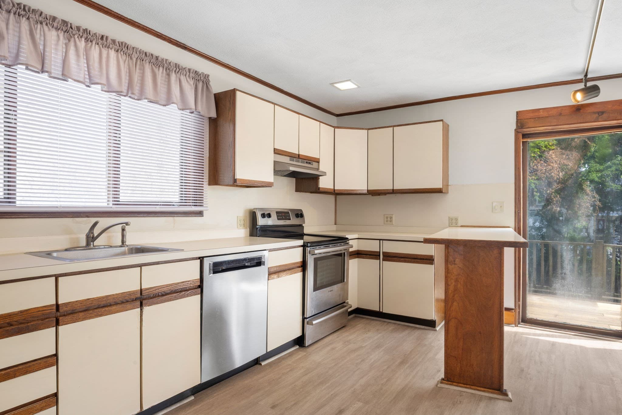 Single Family Residence at 10 Revere St, Malden MA 02148, Malden, photo 12 of 25