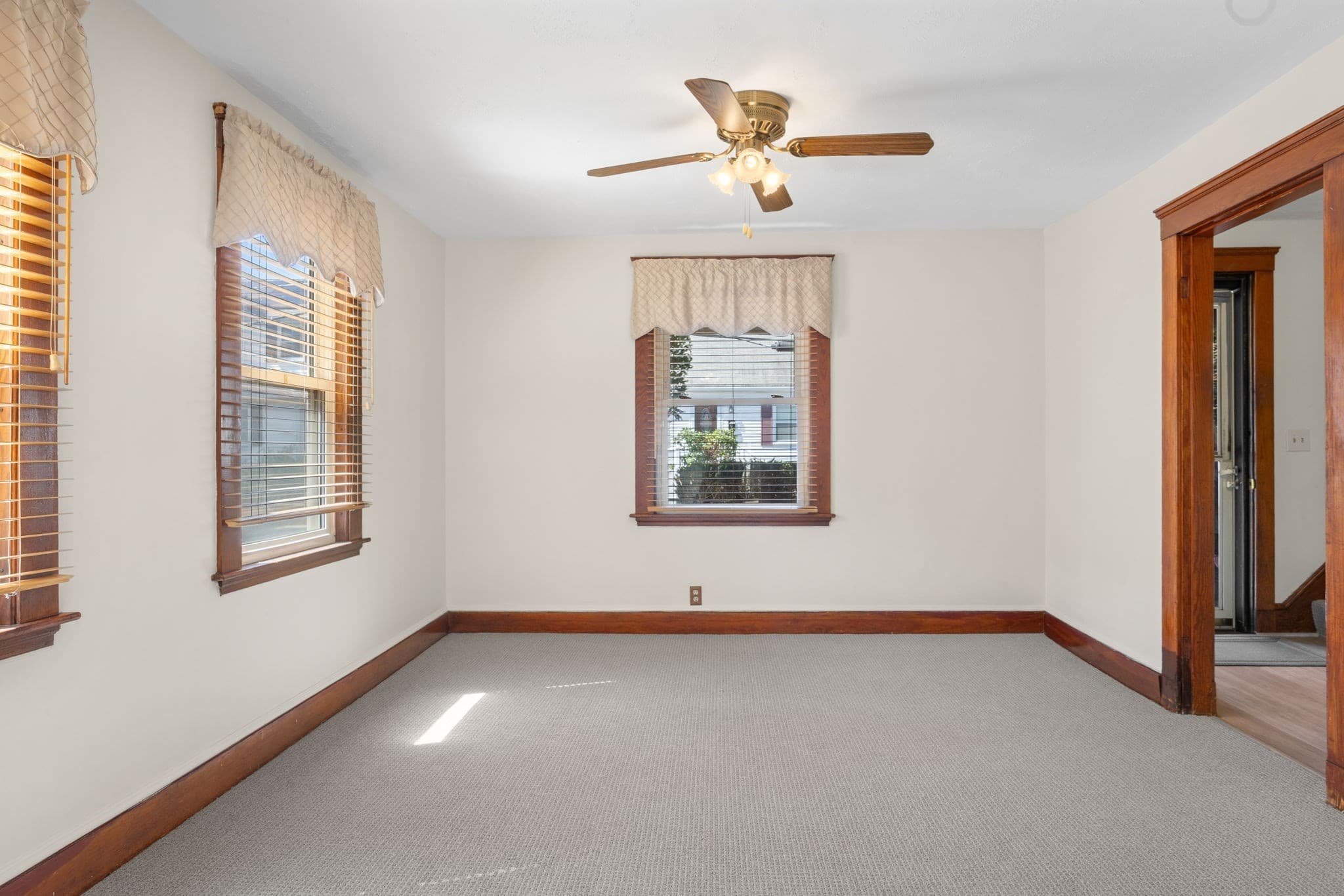 Single Family Residence at 10 Revere St, Malden MA 02148, Malden, photo 5 of 25