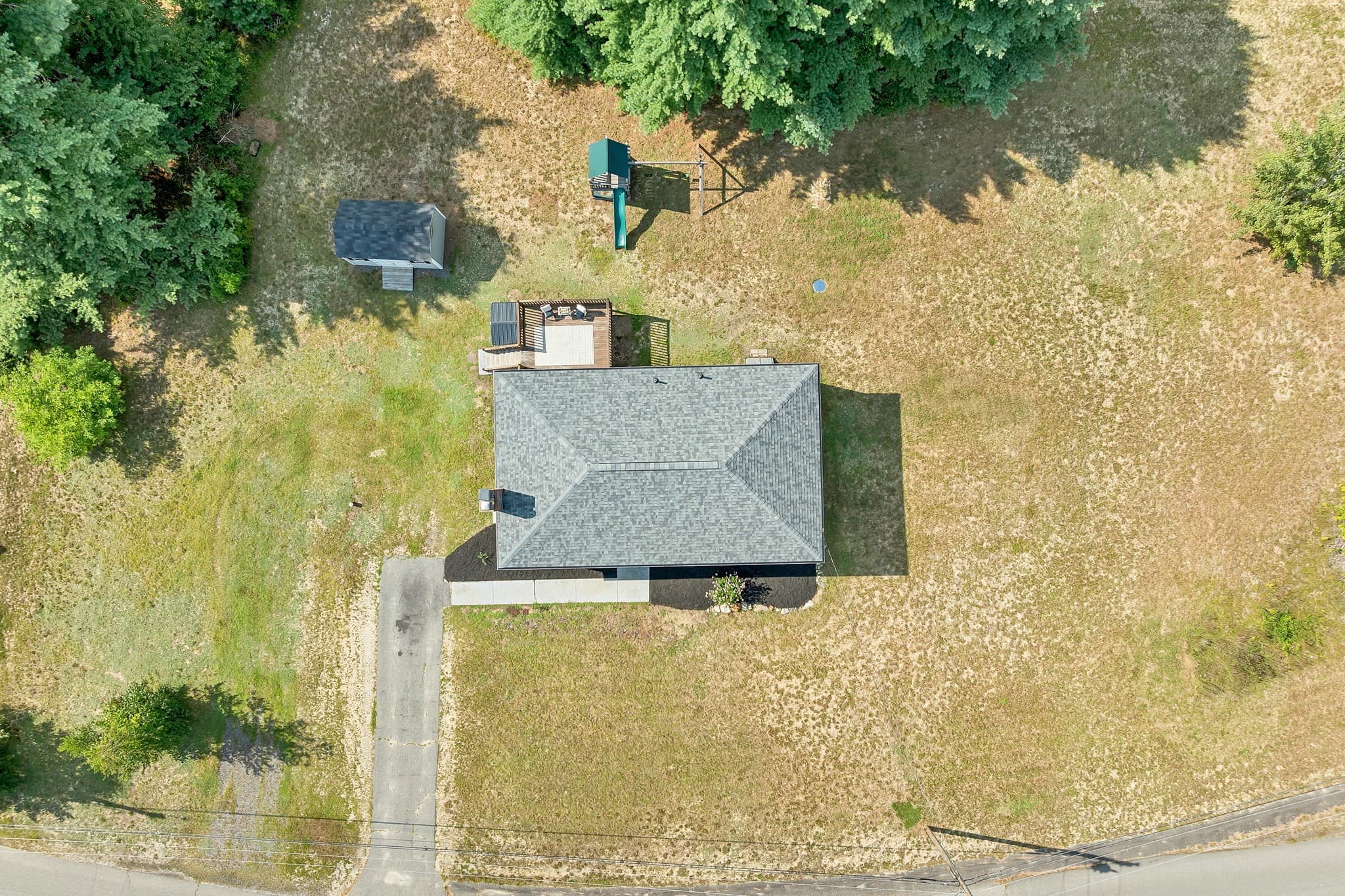 Single Family Residence at 7 Manter Mill Road, Londonderry NH 03053, Londonderry, photo 3 of 37