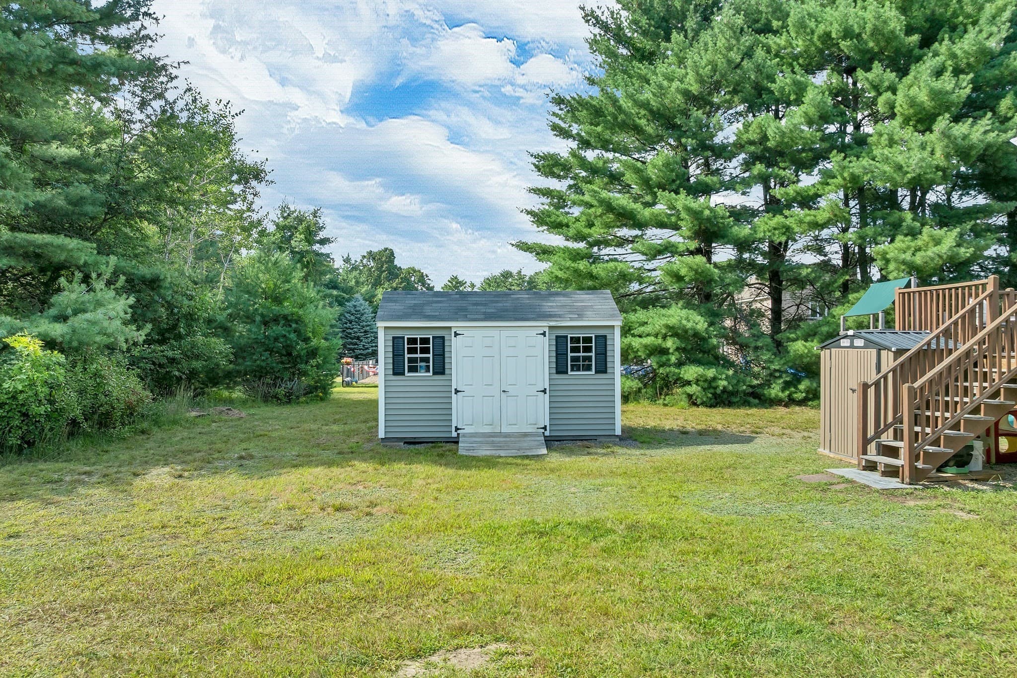 Single Family Residence at 7 Manter Mill Road, Londonderry NH 03053, Londonderry, photo 32 of 37
