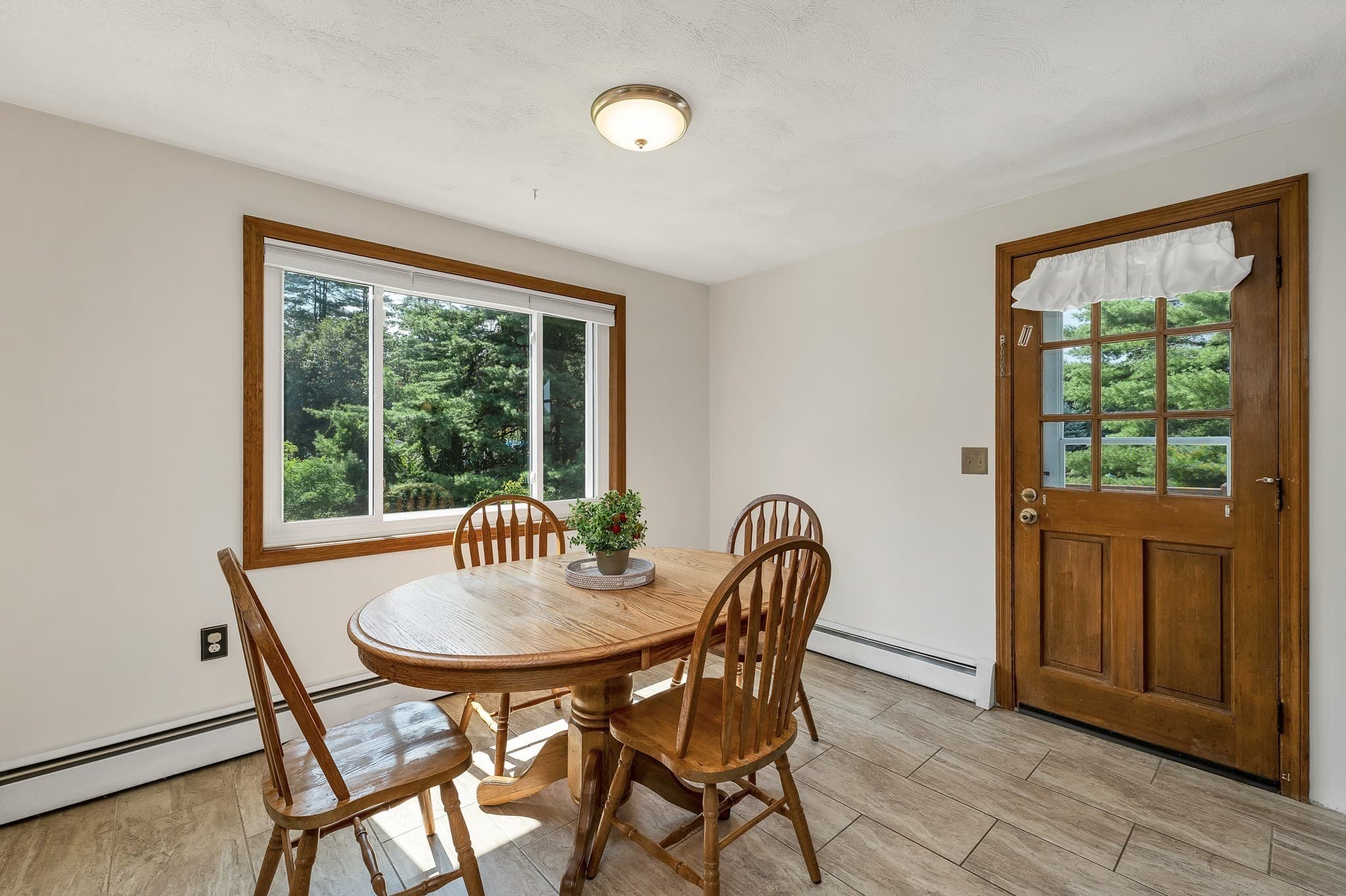 Single Family Residence at 7 Manter Mill Road, Londonderry NH 03053, Londonderry, photo 29 of 37