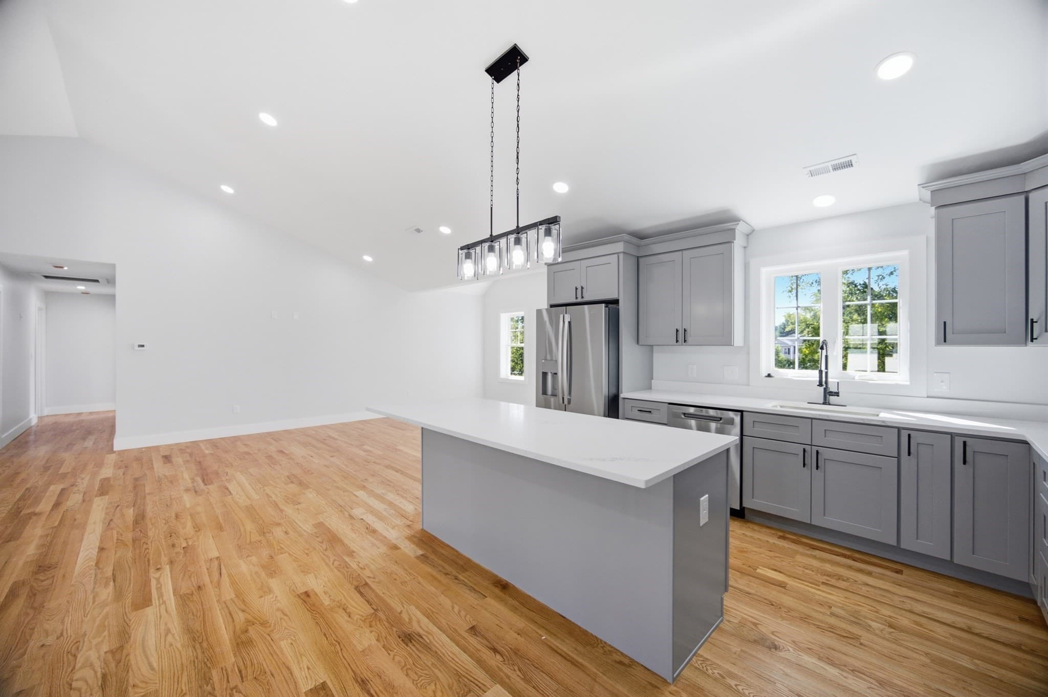 Single Family Residence at 18 Bowker Street, Worcester MA 01604, Worcester, photo 5 of 41