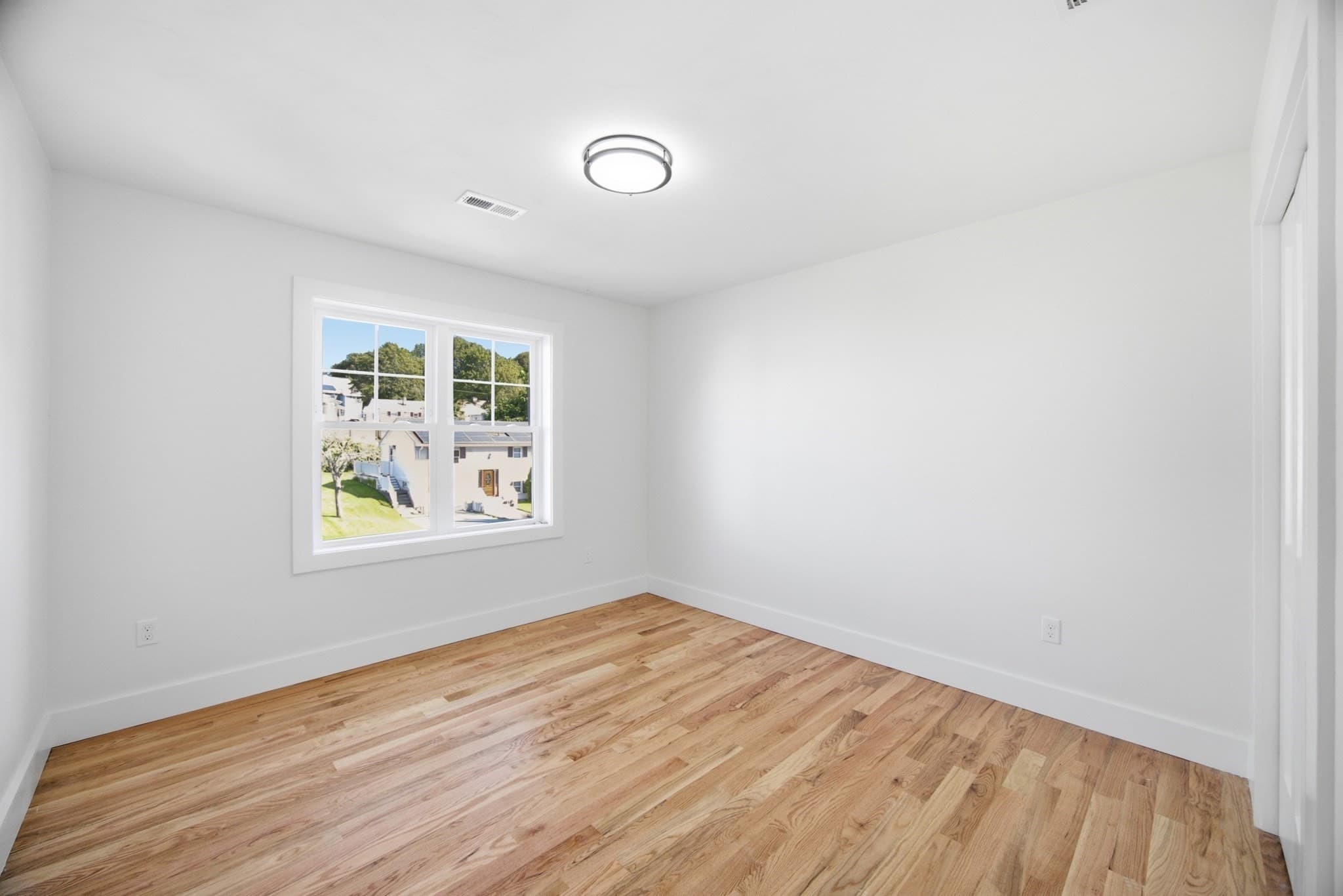 Single Family Residence at 18 Bowker Street, Worcester MA 01604, Worcester, photo 20 of 41