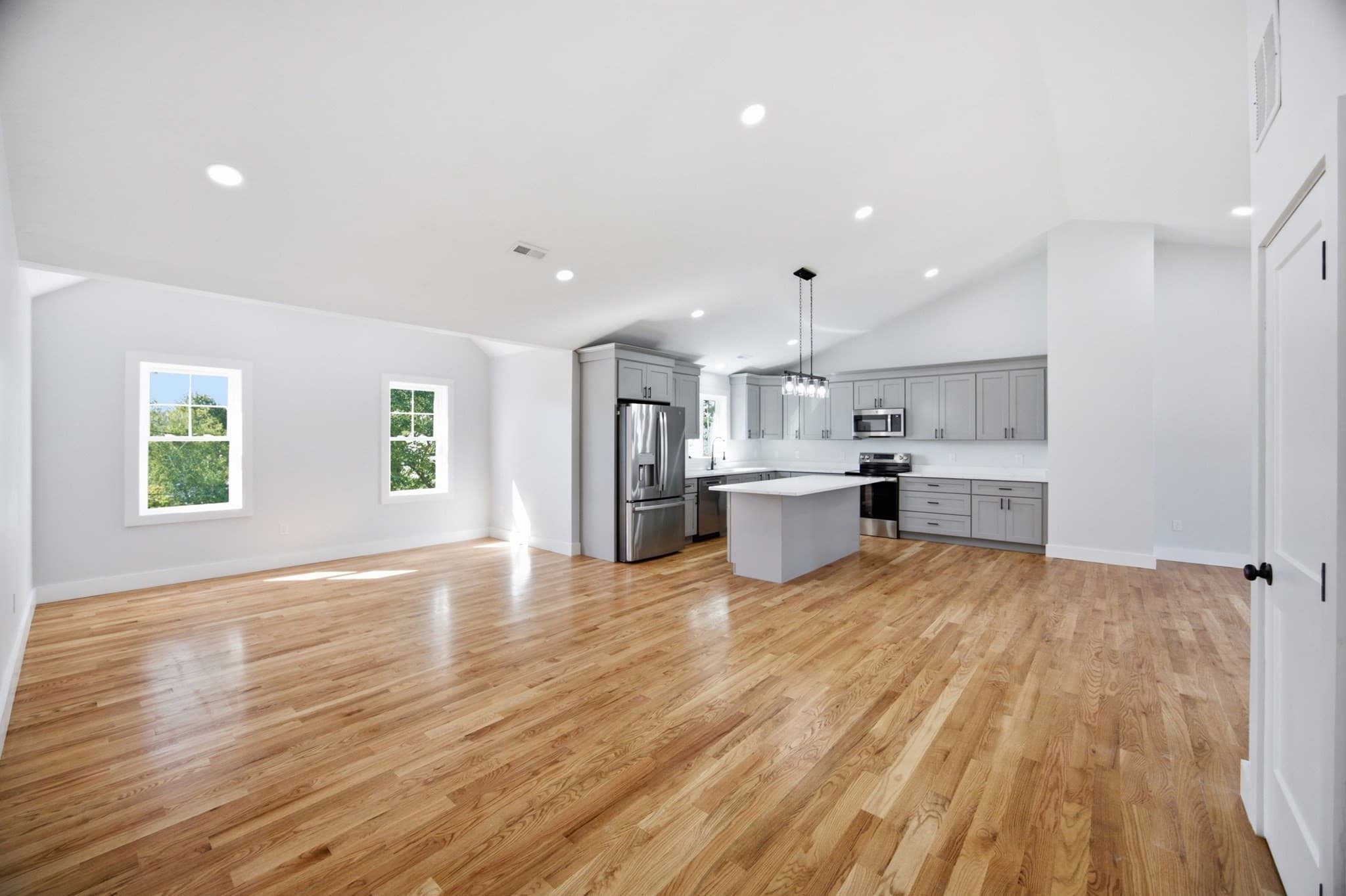 Single Family Residence at 18 Bowker Street, Worcester MA 01604, Worcester, photo 9 of 41