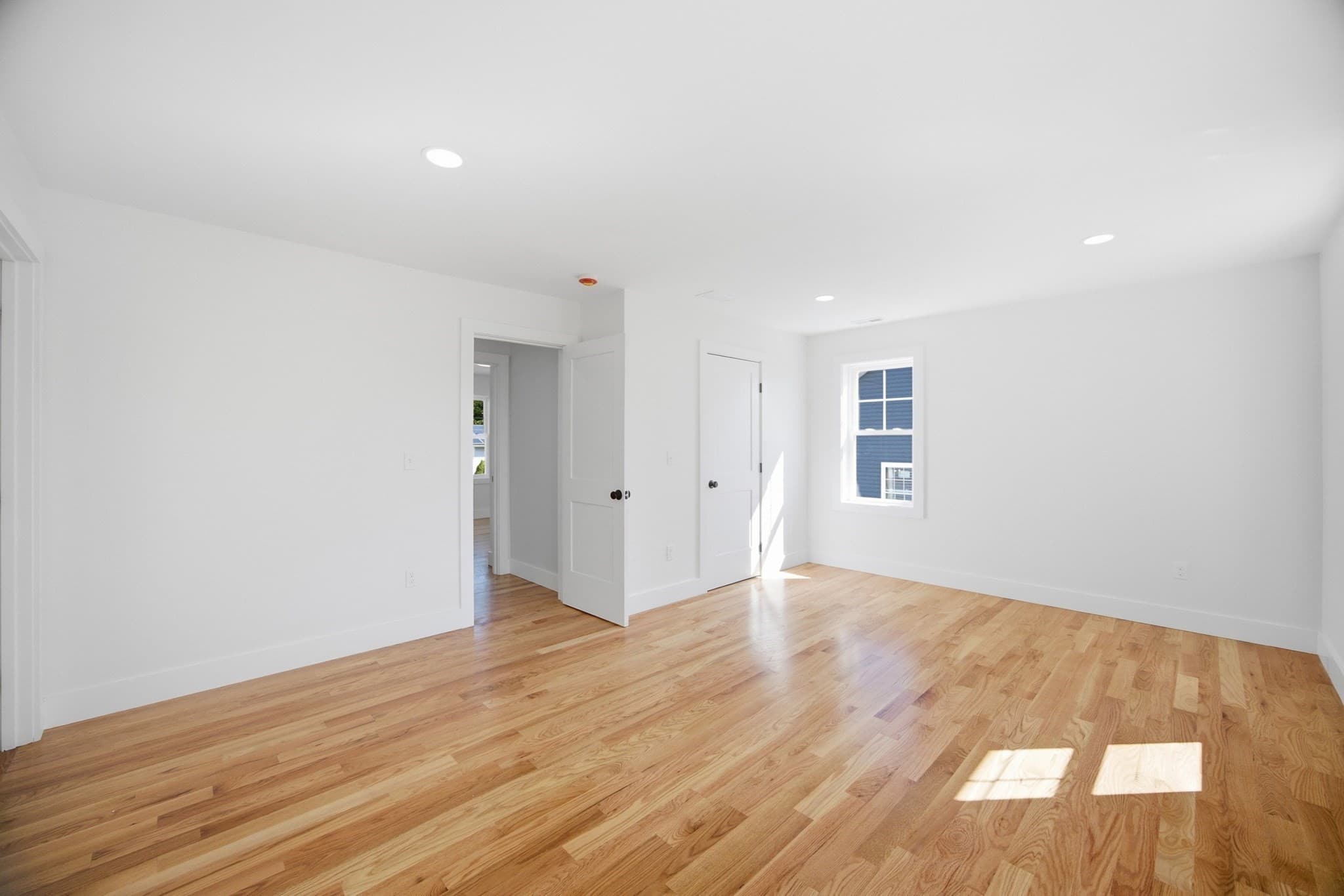 Single Family Residence at 18 Bowker Street, Worcester MA 01604, Worcester, photo 14 of 41
