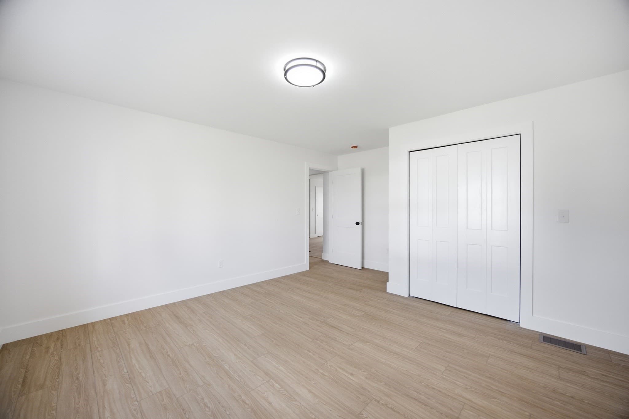 Single Family Residence at 18 Bowker Street, Worcester MA 01604, Worcester, photo 25 of 41