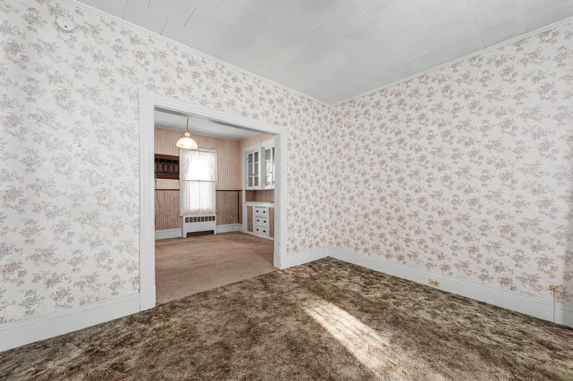 Single Family Residence at 133 Crawford St, Lowell MA 01854, Lowell, photo 7 of 38