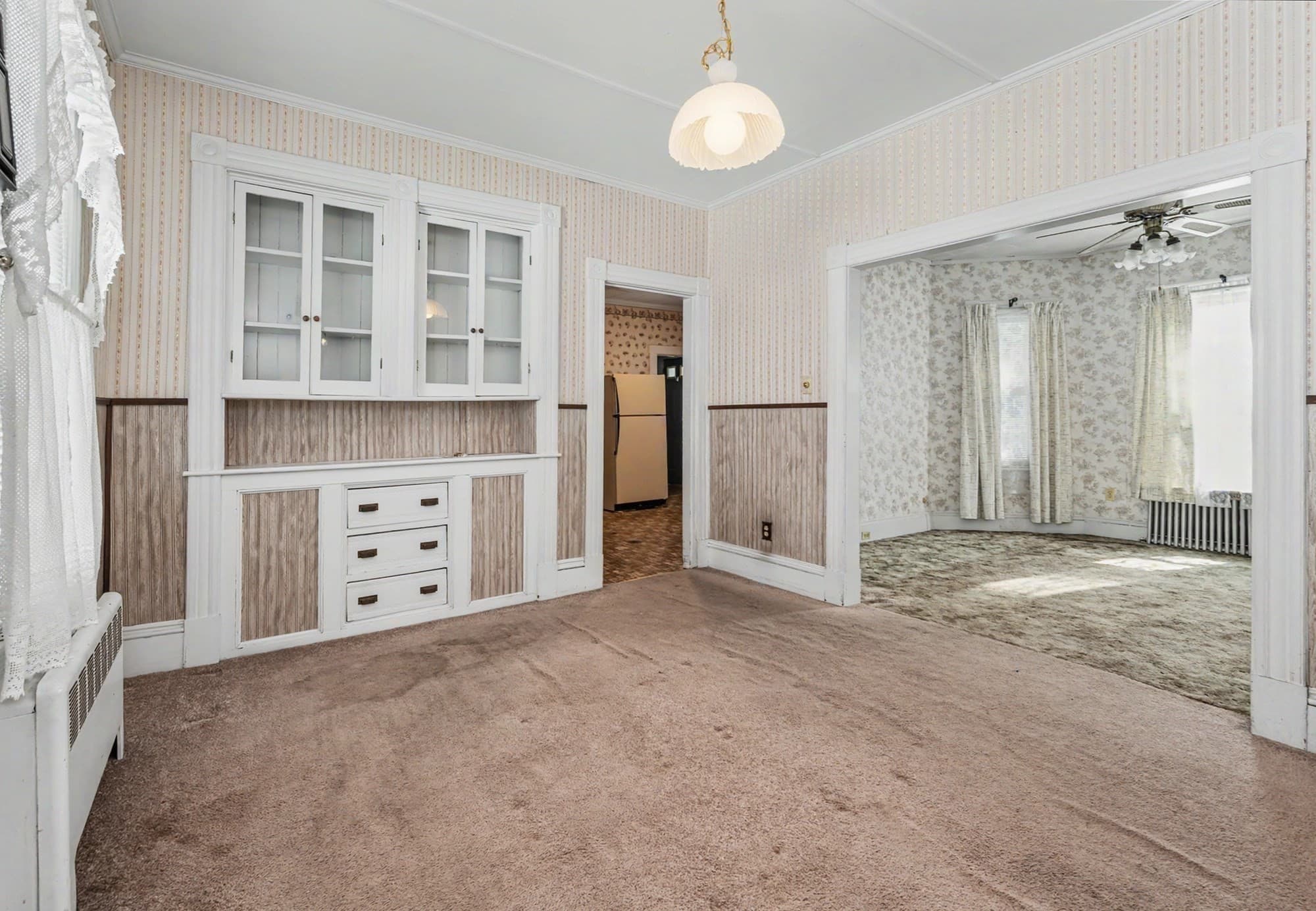 Single Family Residence at 133 Crawford St, Lowell MA 01854, Lowell, photo 10 of 38