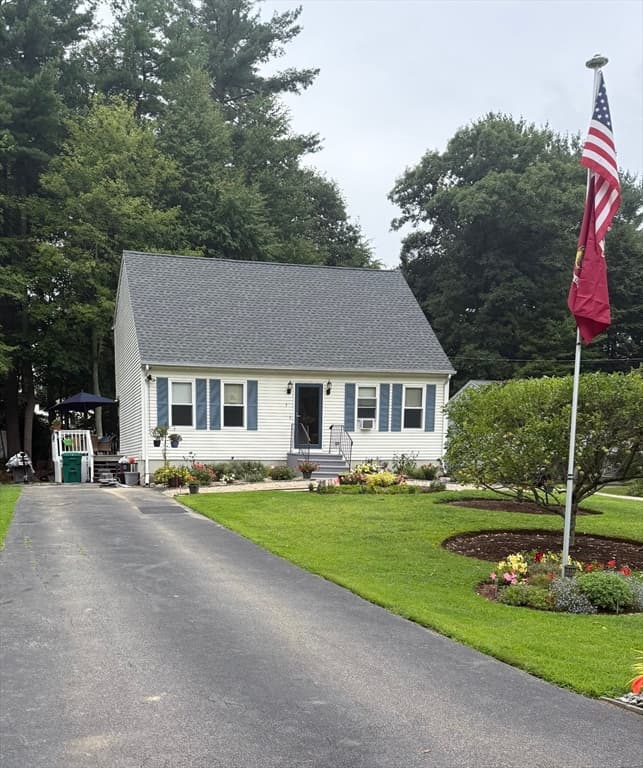 Single Family Residence at 7 Pilgrim Ct., Douglas MA 01516, Douglas, photo 2 of 34
