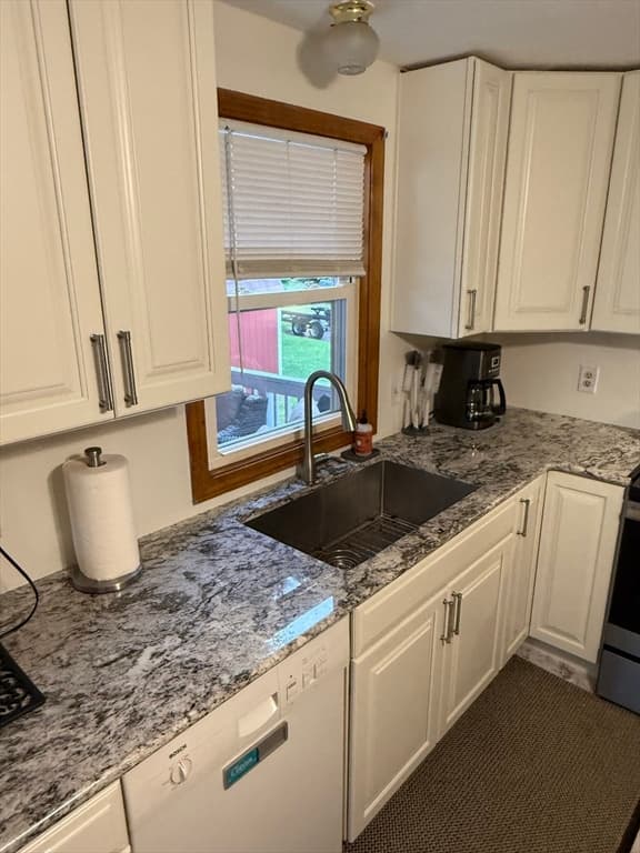 Single Family Residence at 7 Pilgrim Ct., Douglas MA 01516, Douglas, photo 16 of 34