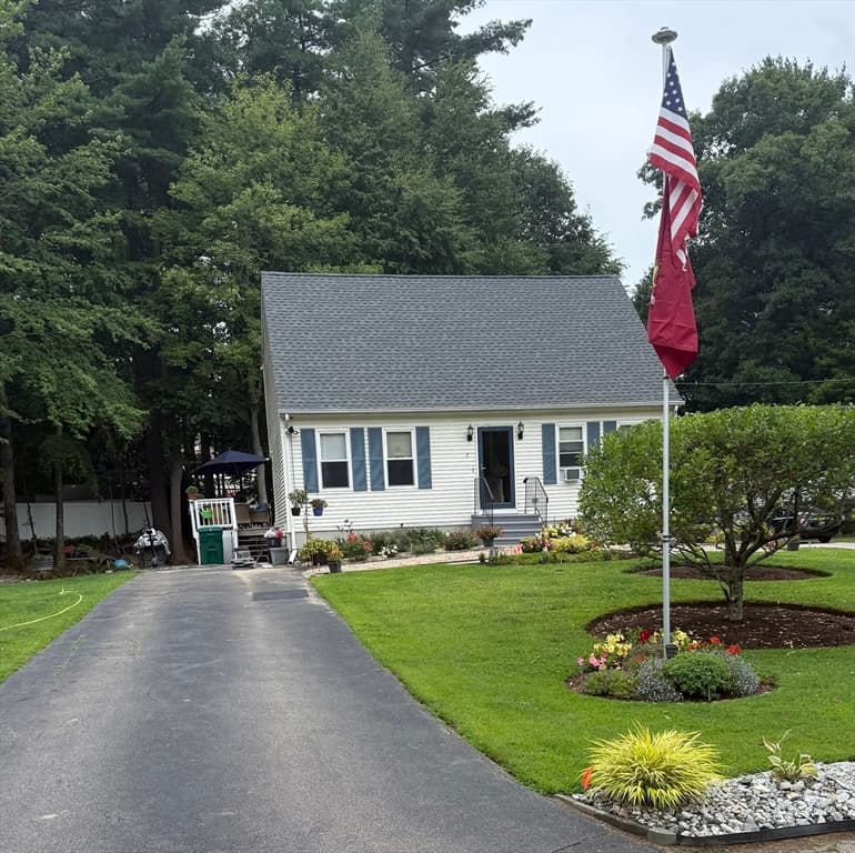 Single Family Residence at 7 Pilgrim Ct., Douglas MA 01516, Douglas, photo 4 of 34