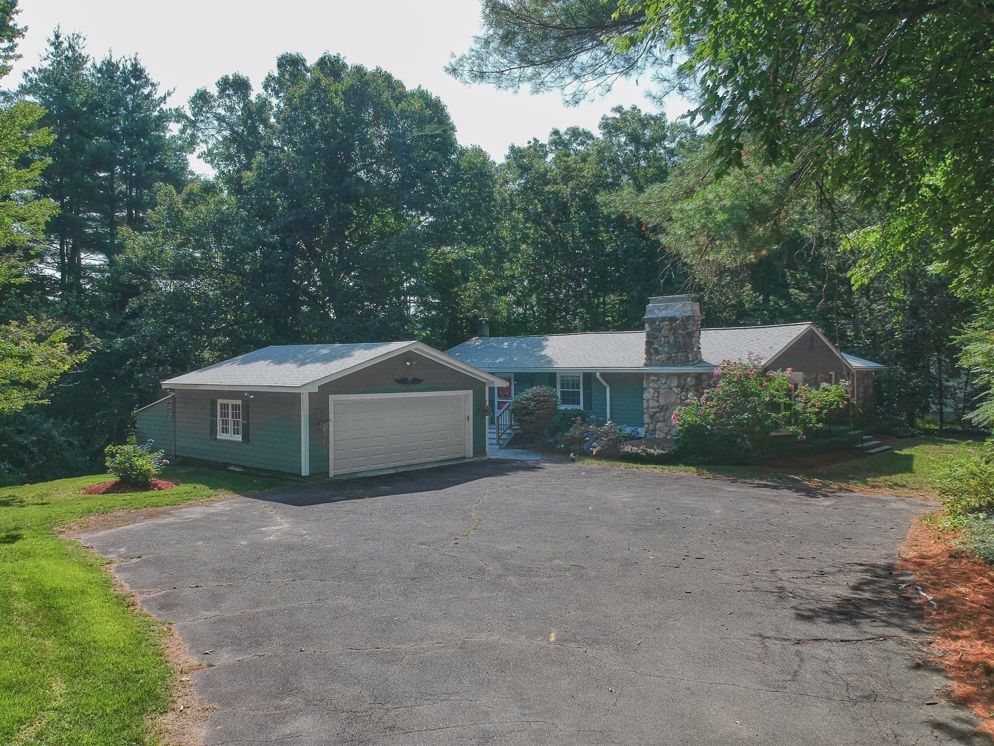 360 Wood St, Hopkinton MA 01748