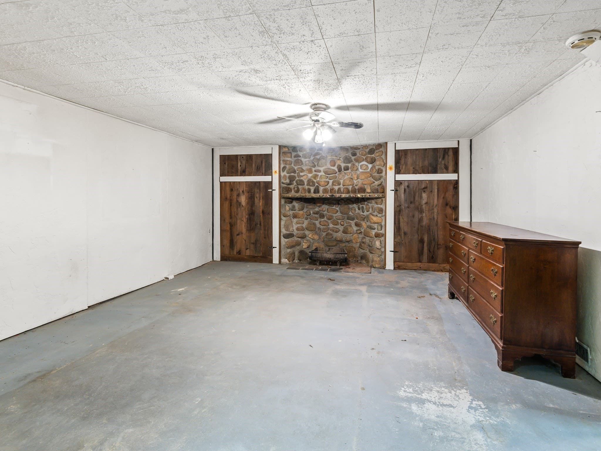 Single Family Residence at 360 Wood St, Hopkinton MA 01748, Hopkinton, photo 30 of 40