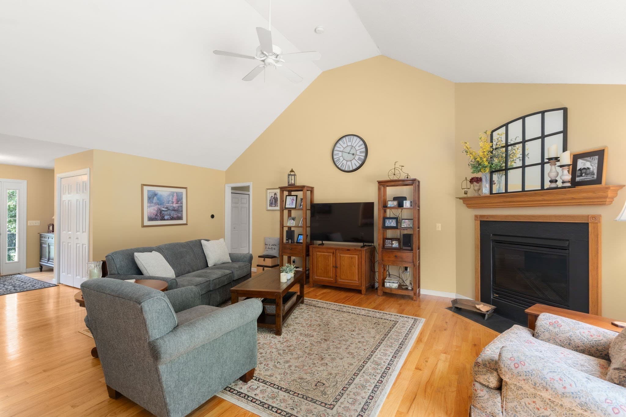 Single Family Residence at 75 Hillcrest Circle, Westfield MA 01085, Westfield, photo 6 of 39