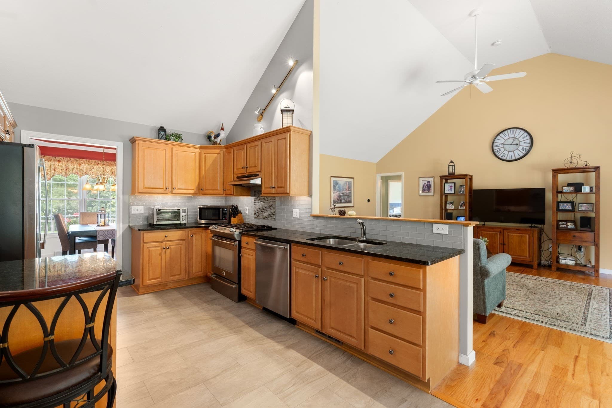 Single Family Residence at 75 Hillcrest Circle, Westfield MA 01085, Westfield, photo 10 of 39