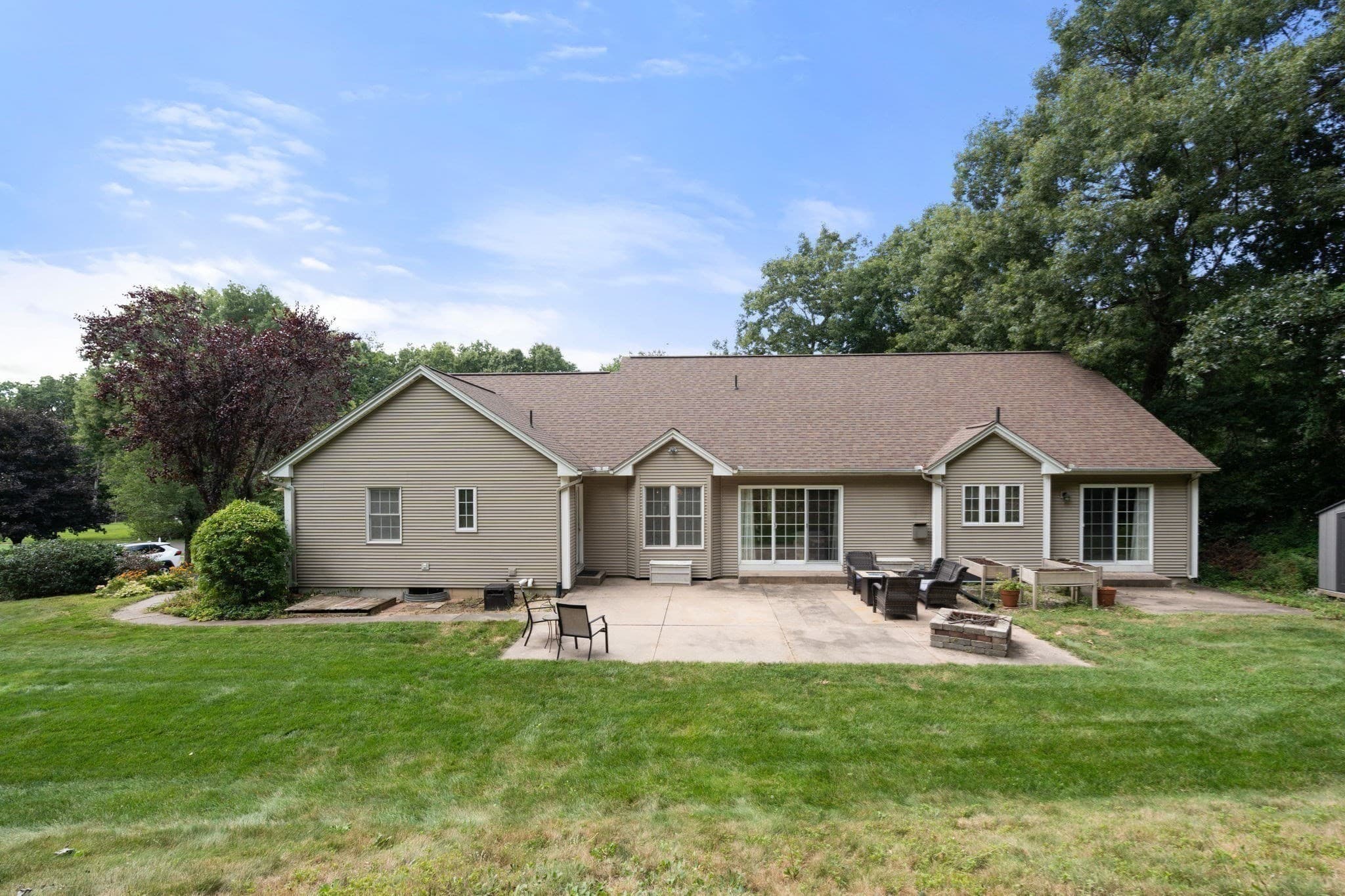 Single Family Residence at 75 Hillcrest Circle, Westfield MA 01085, Westfield, photo 37 of 39