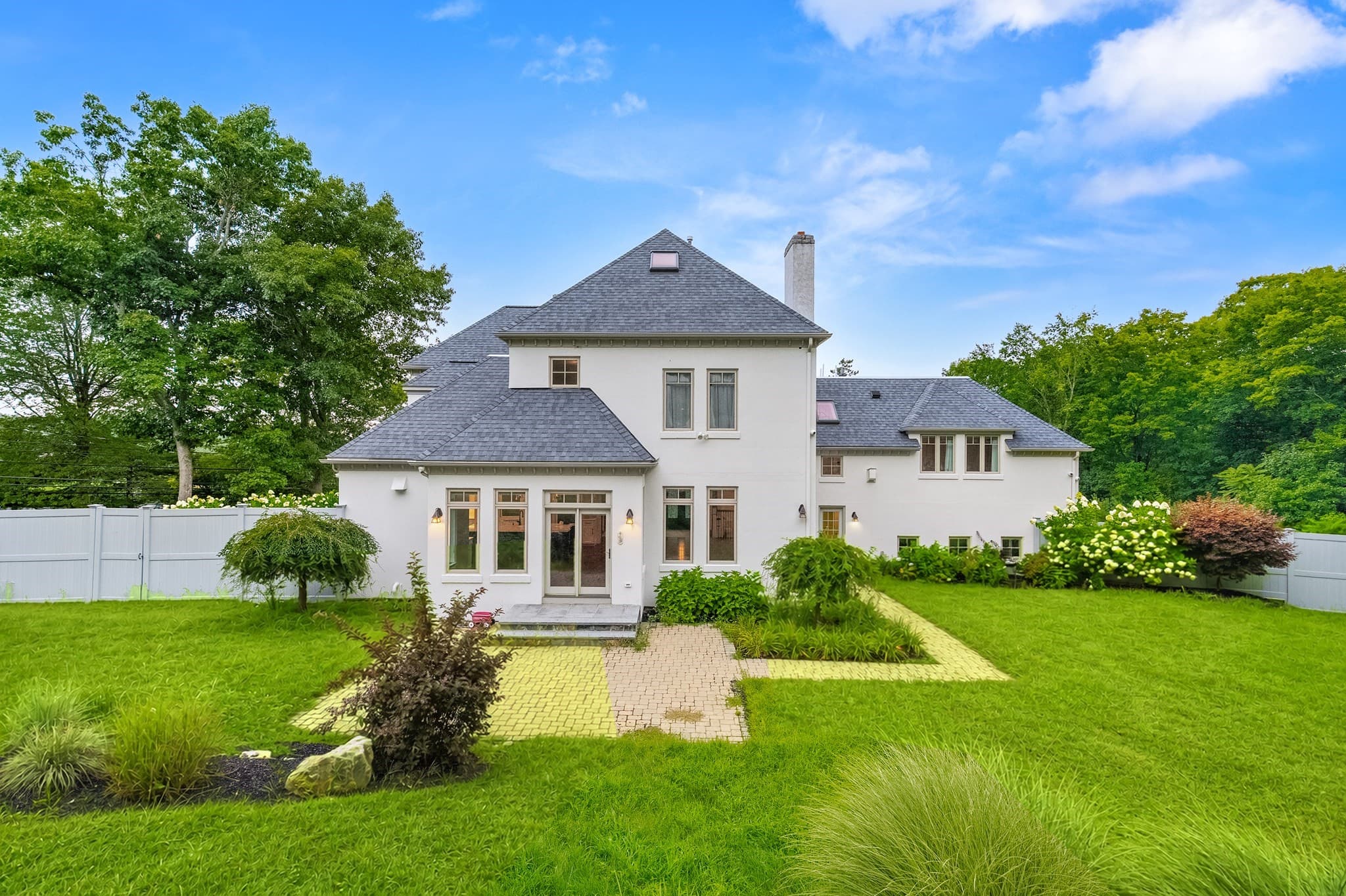 Single Family Residence at 7 Schoolmaster Lane, Dedham MA 02026, Dedham, photo 11 of 42