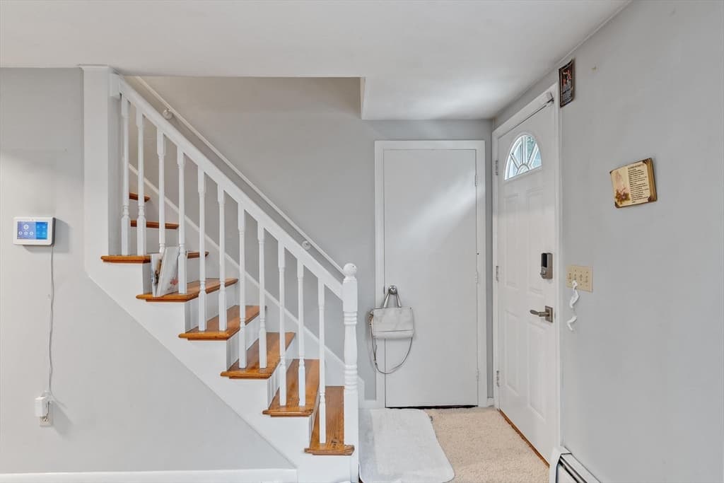 Single Family Residence at 225 Golden Hill Ave, Haverhill MA 01830, photo 16 of 42
