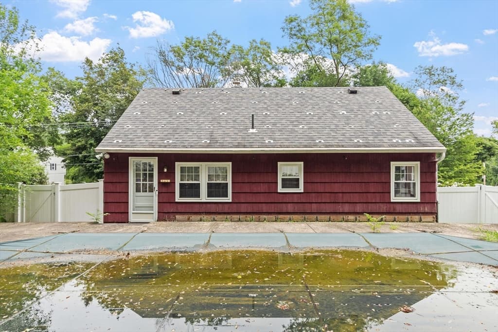 Single Family Residence at 225 Golden Hill Ave, Haverhill MA 01830, Haverhill, photo 3 of 42