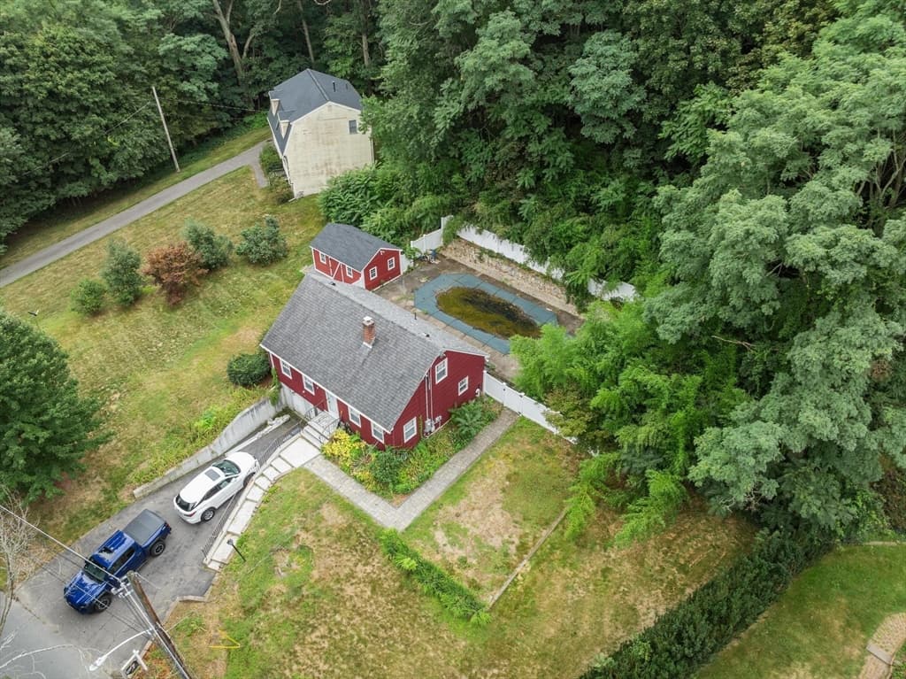 Single Family Residence at 225 Golden Hill Ave, Haverhill MA 01830, Haverhill, photo 9 of 42